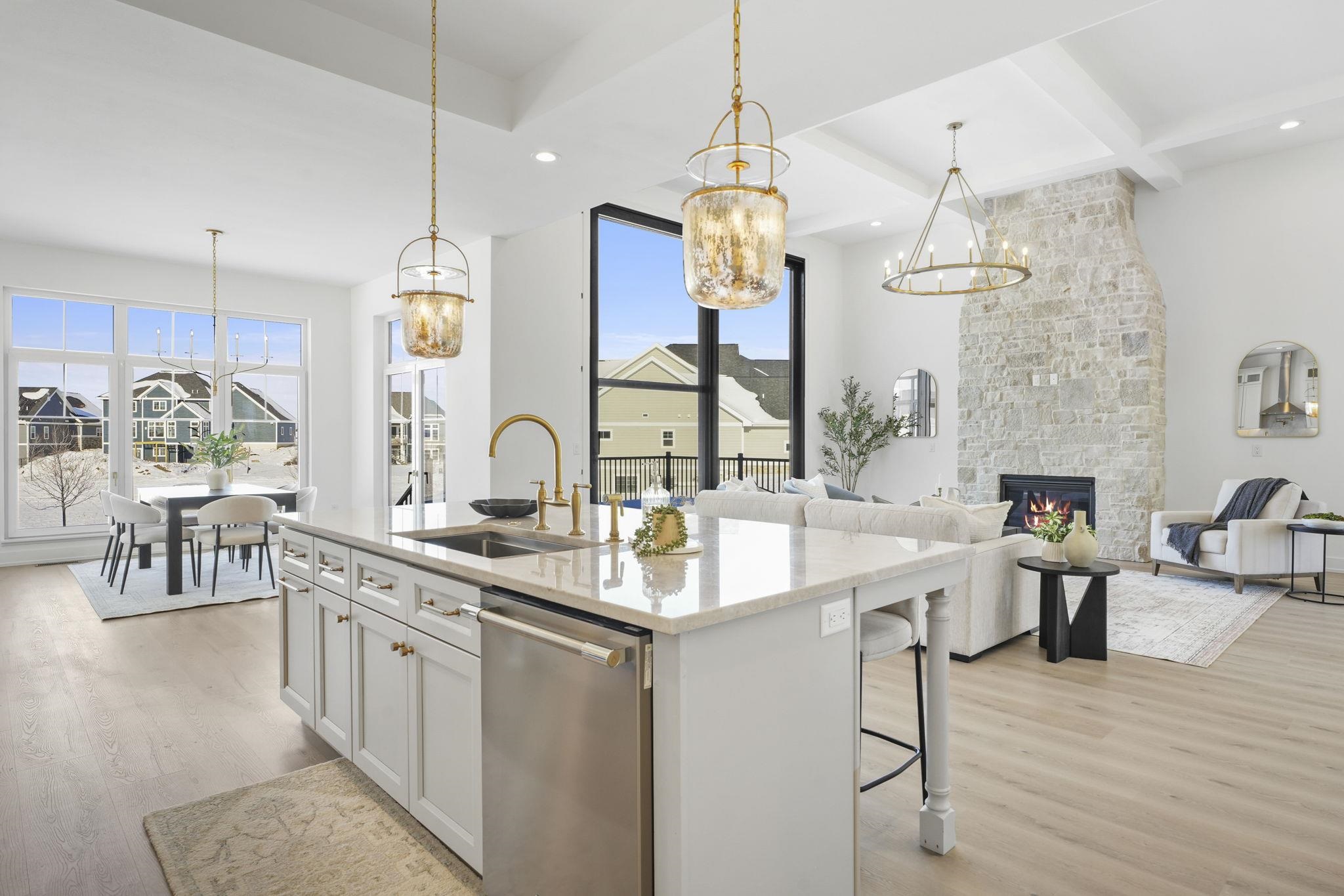 1611 Schreiner Lane