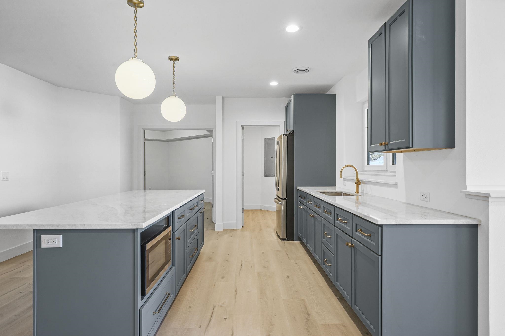1611 Schreiner Lane