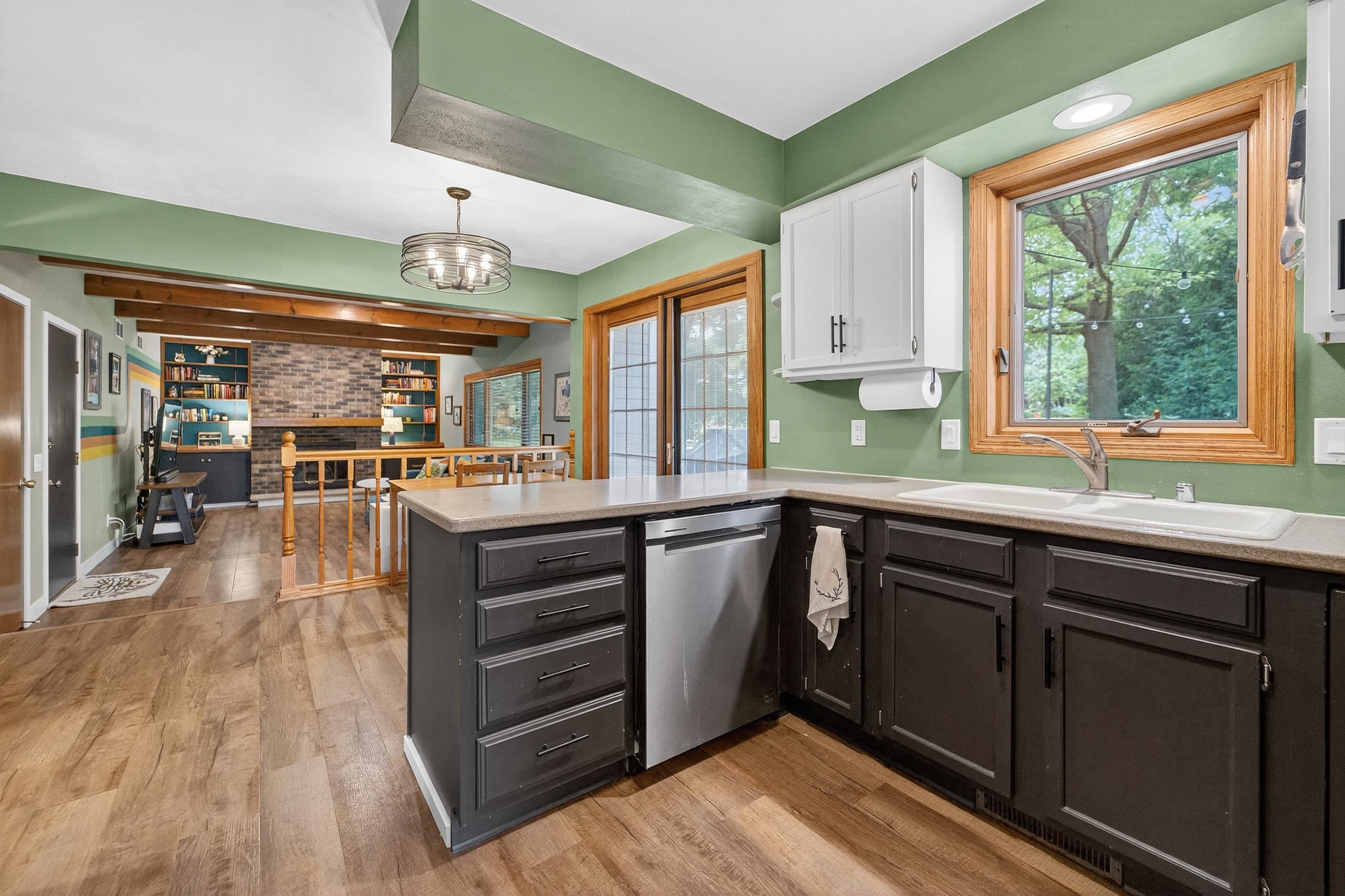 1122 N Westfield Road