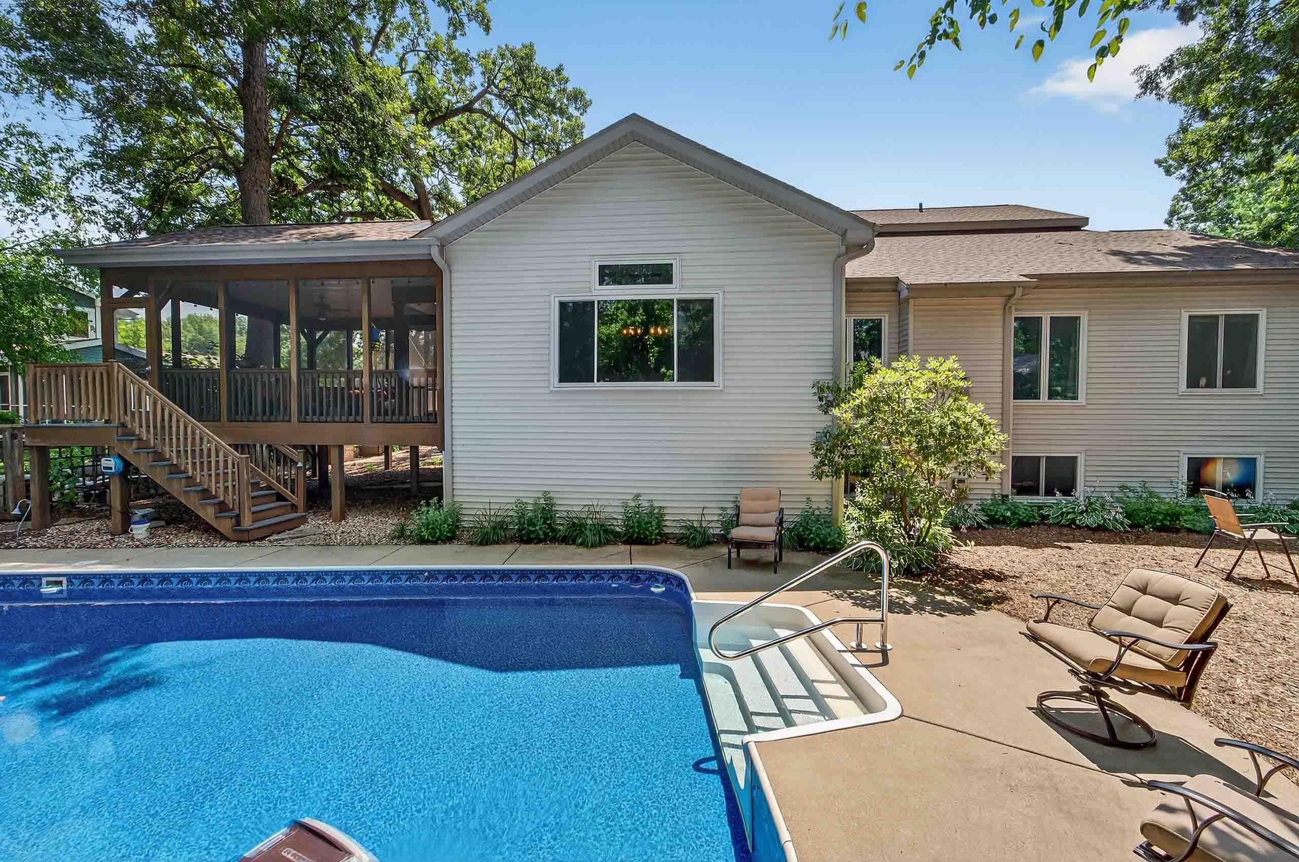 909 Timber Ridge Drive