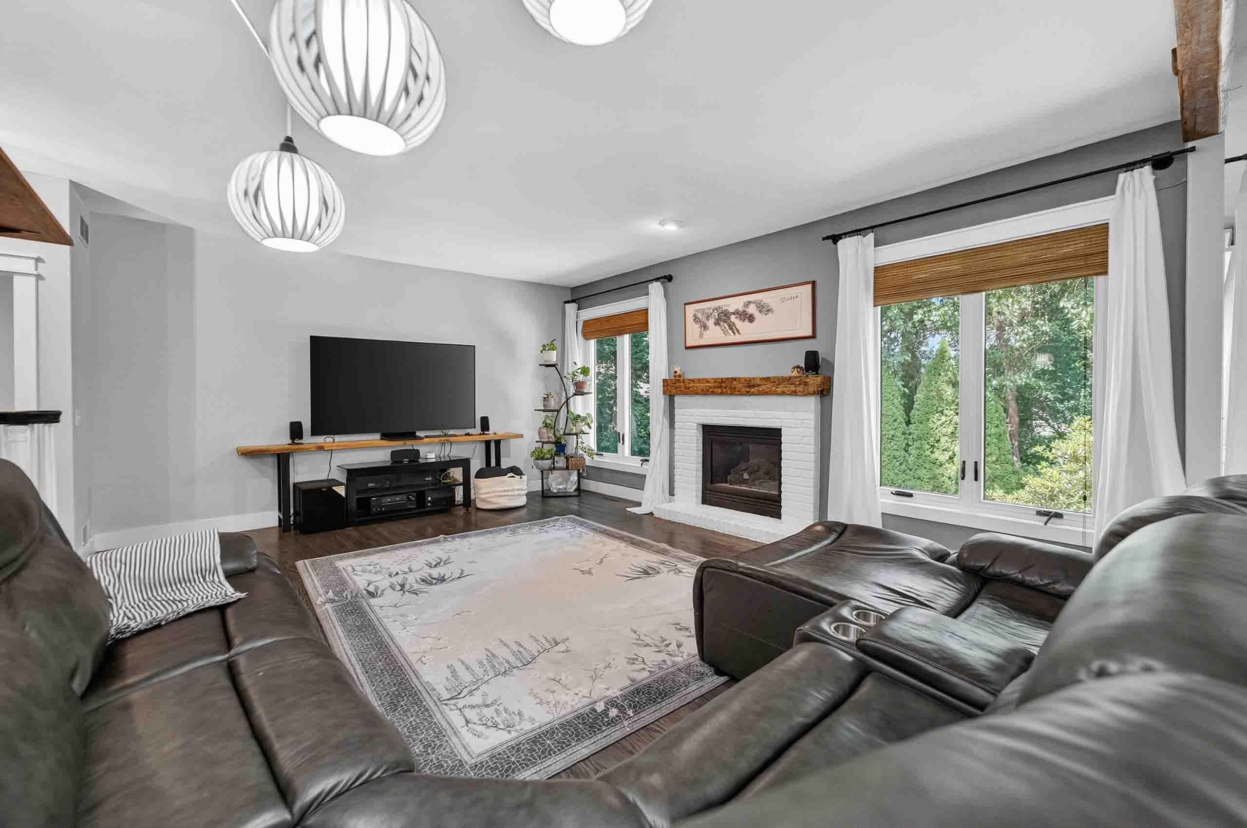 909 Timber Ridge Drive
