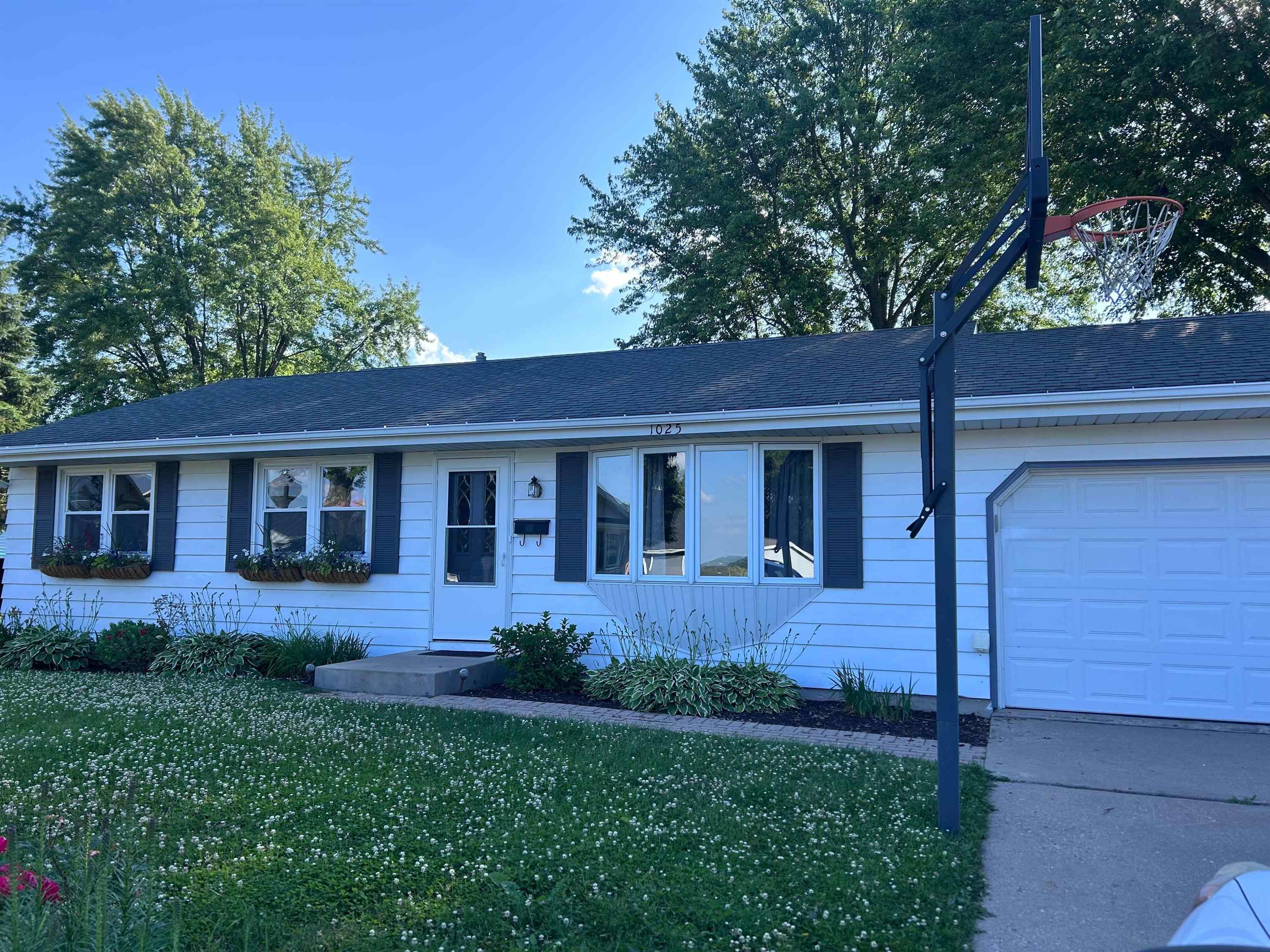 1025 Tower Circle