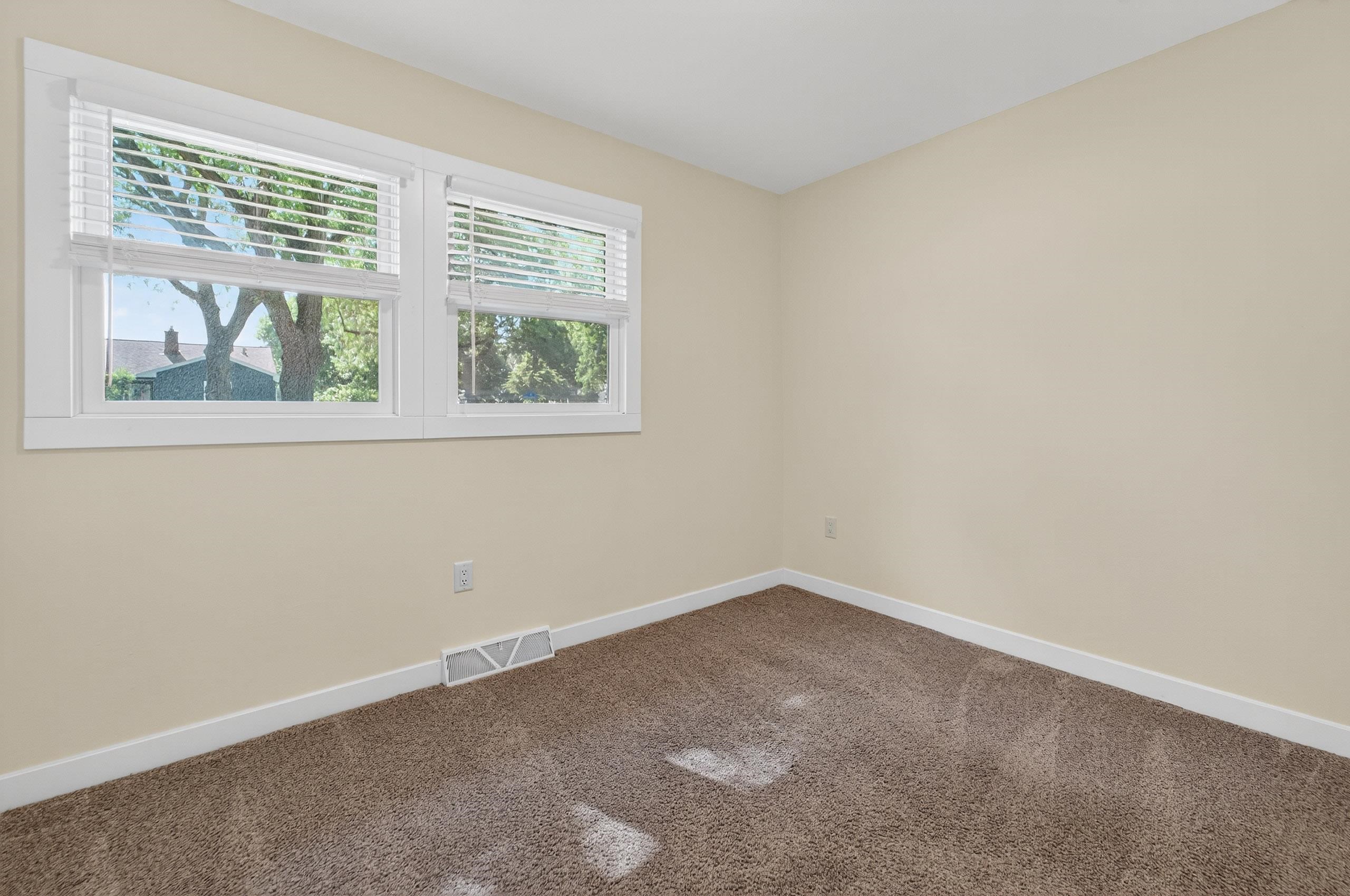 221 Buckingham Lane