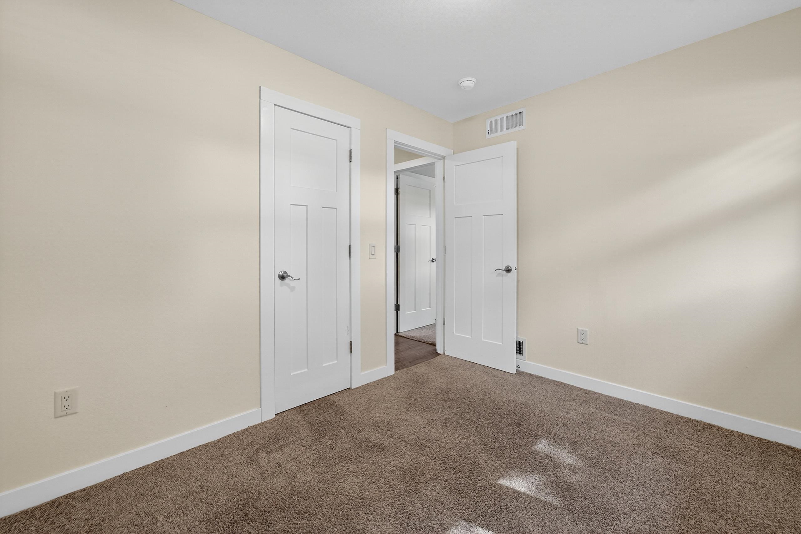 221 Buckingham Lane
