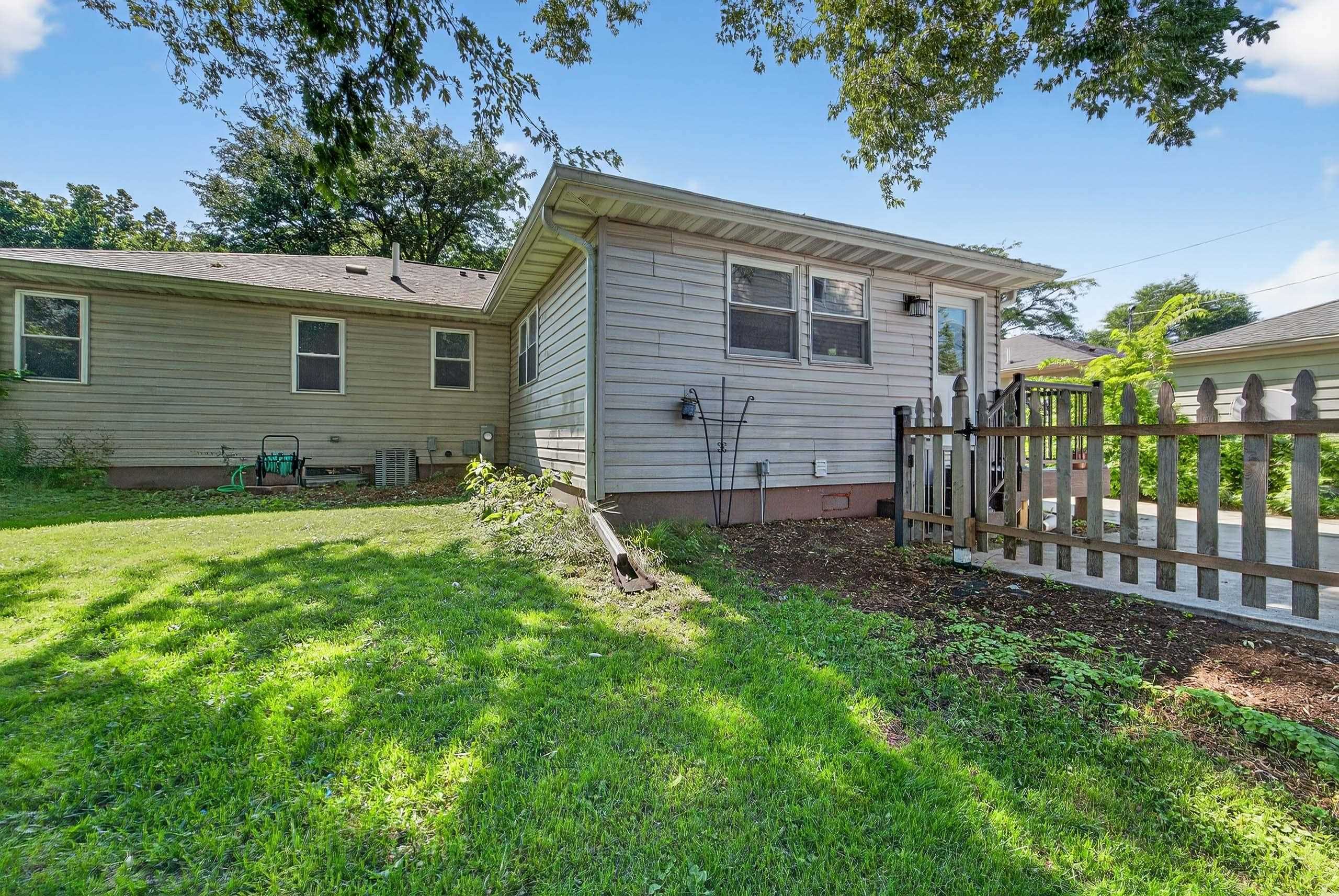 221 Buckingham Lane