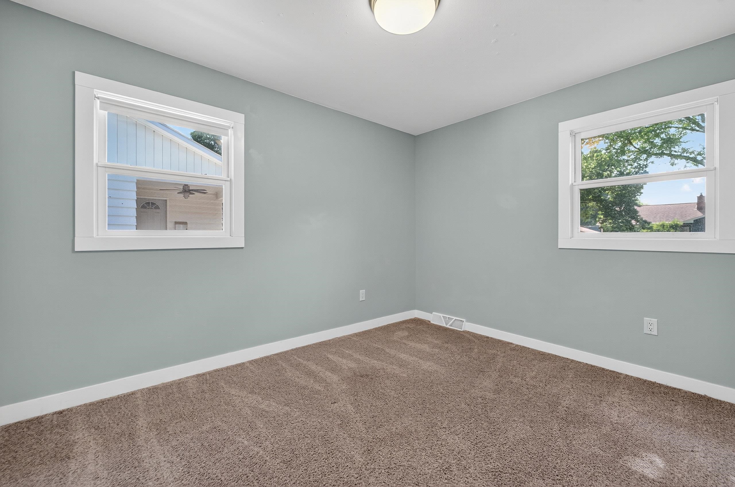 221 Buckingham Lane