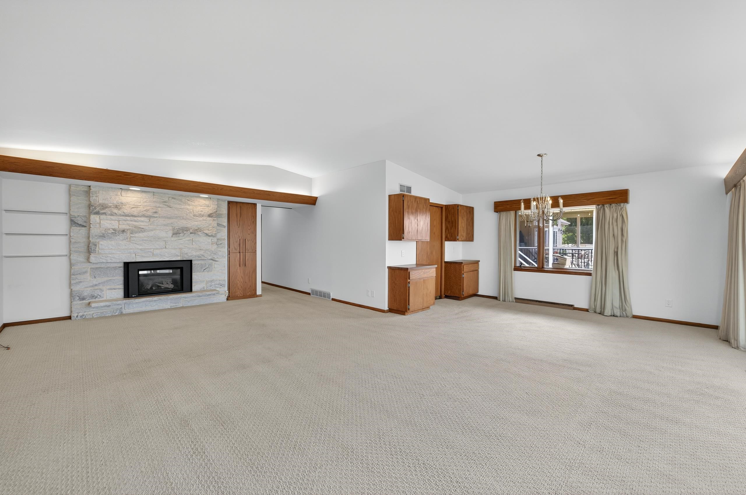 2706 Waunona Way
