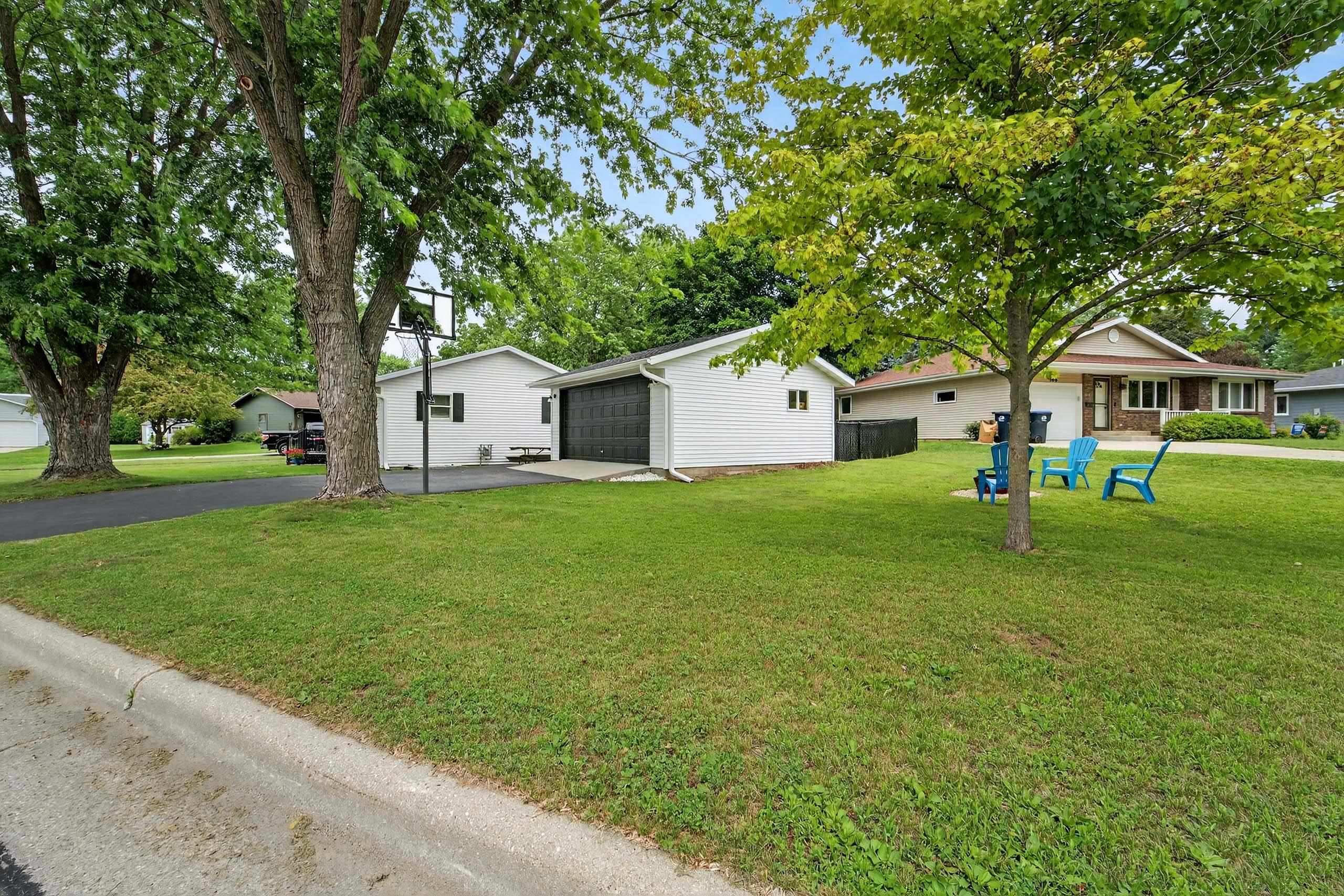 470 Lincoln Court