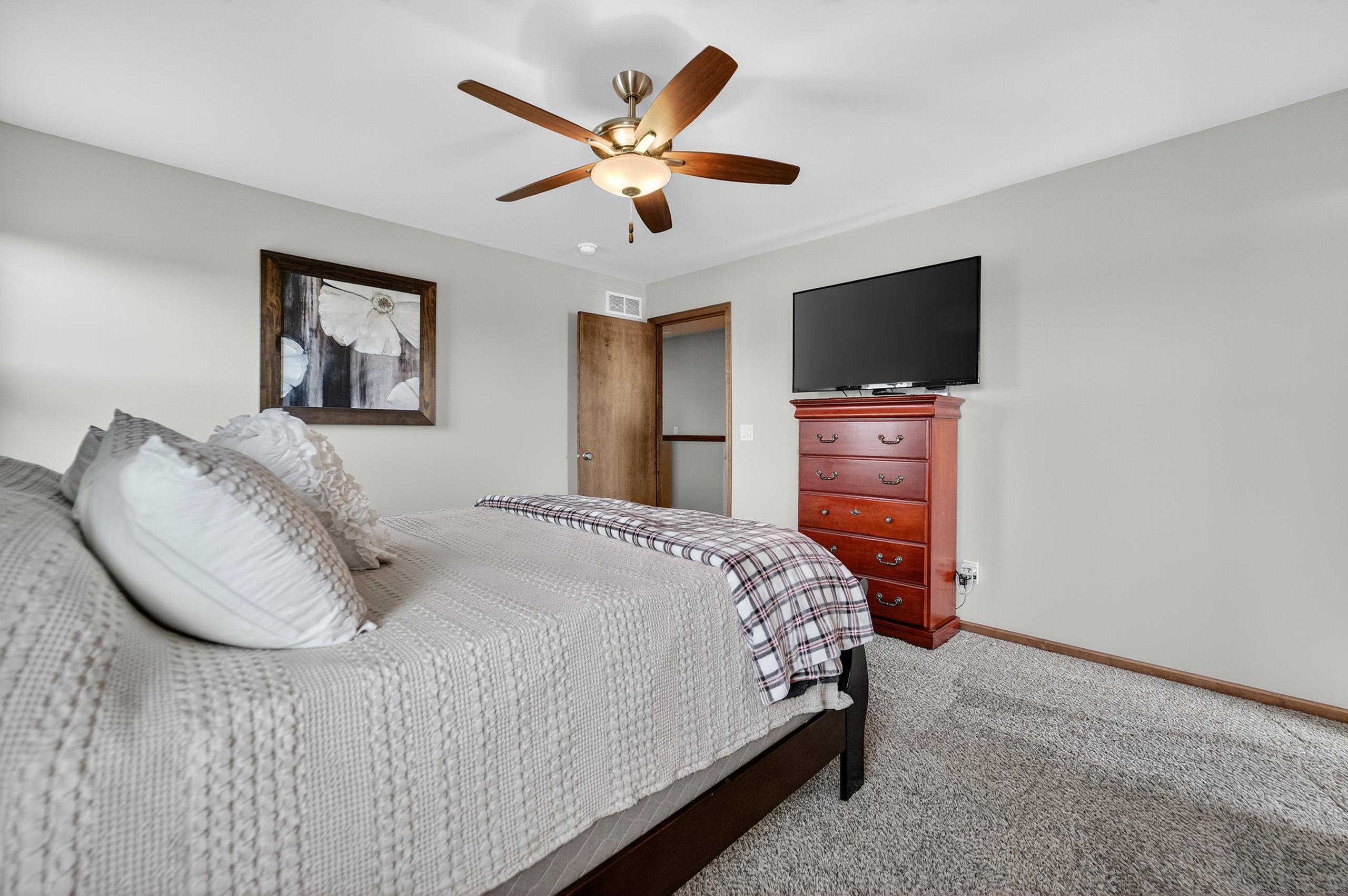 2319 Leopold Way