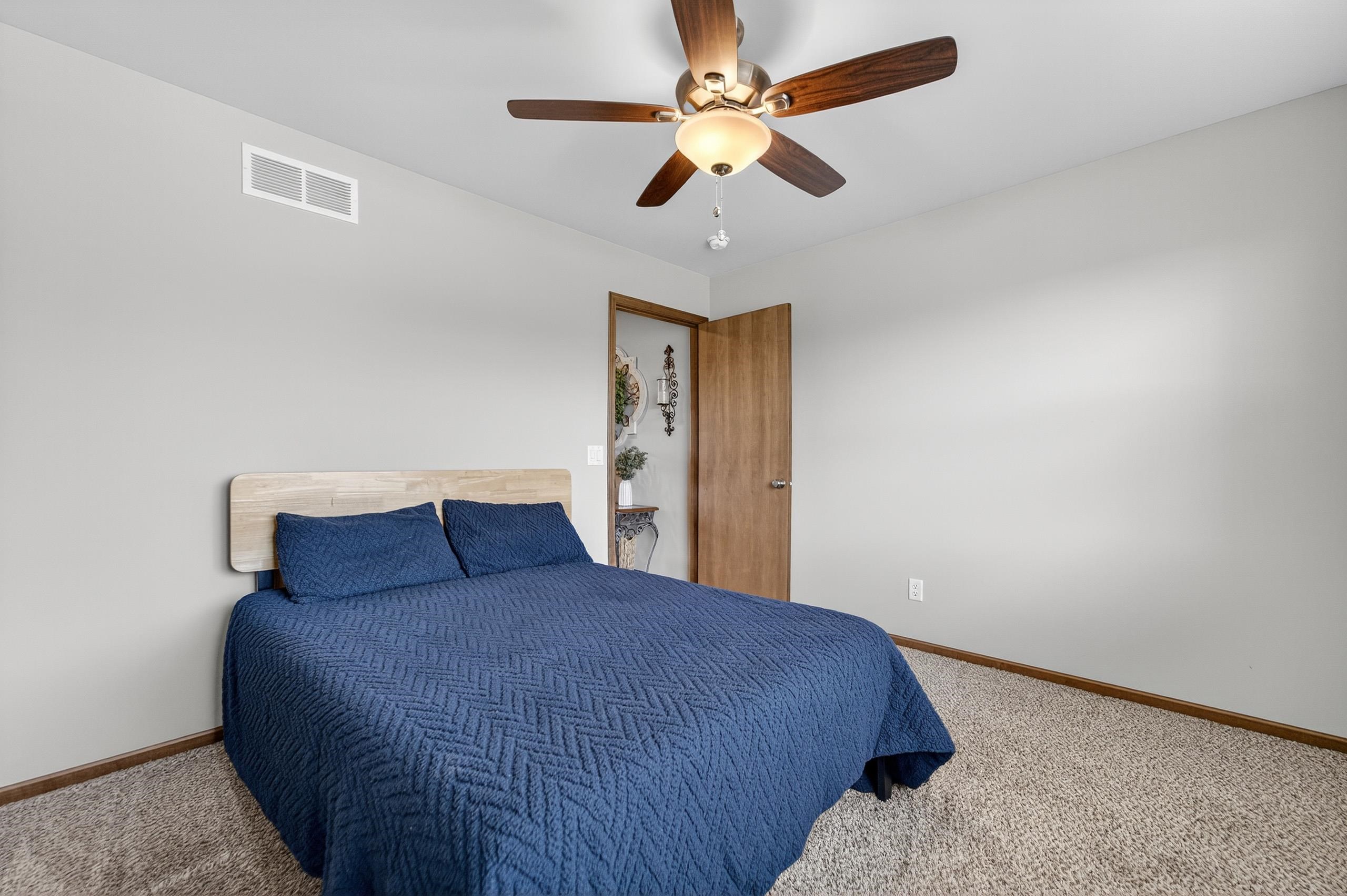 2319 Leopold Way