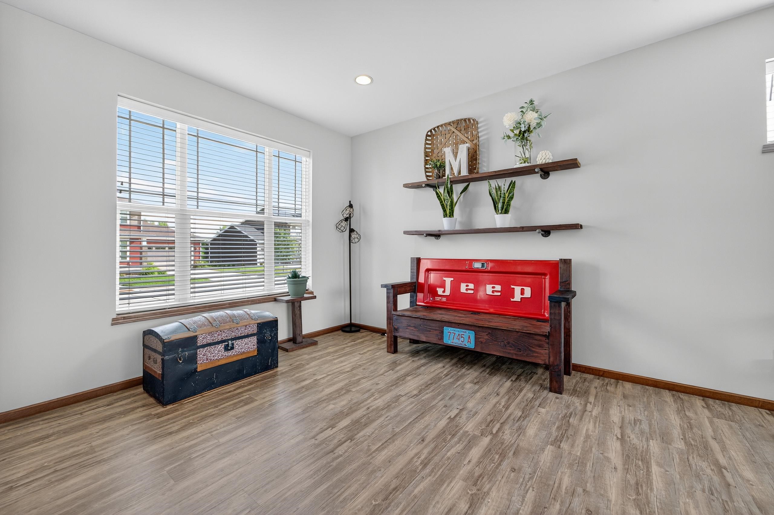 2319 Leopold Way