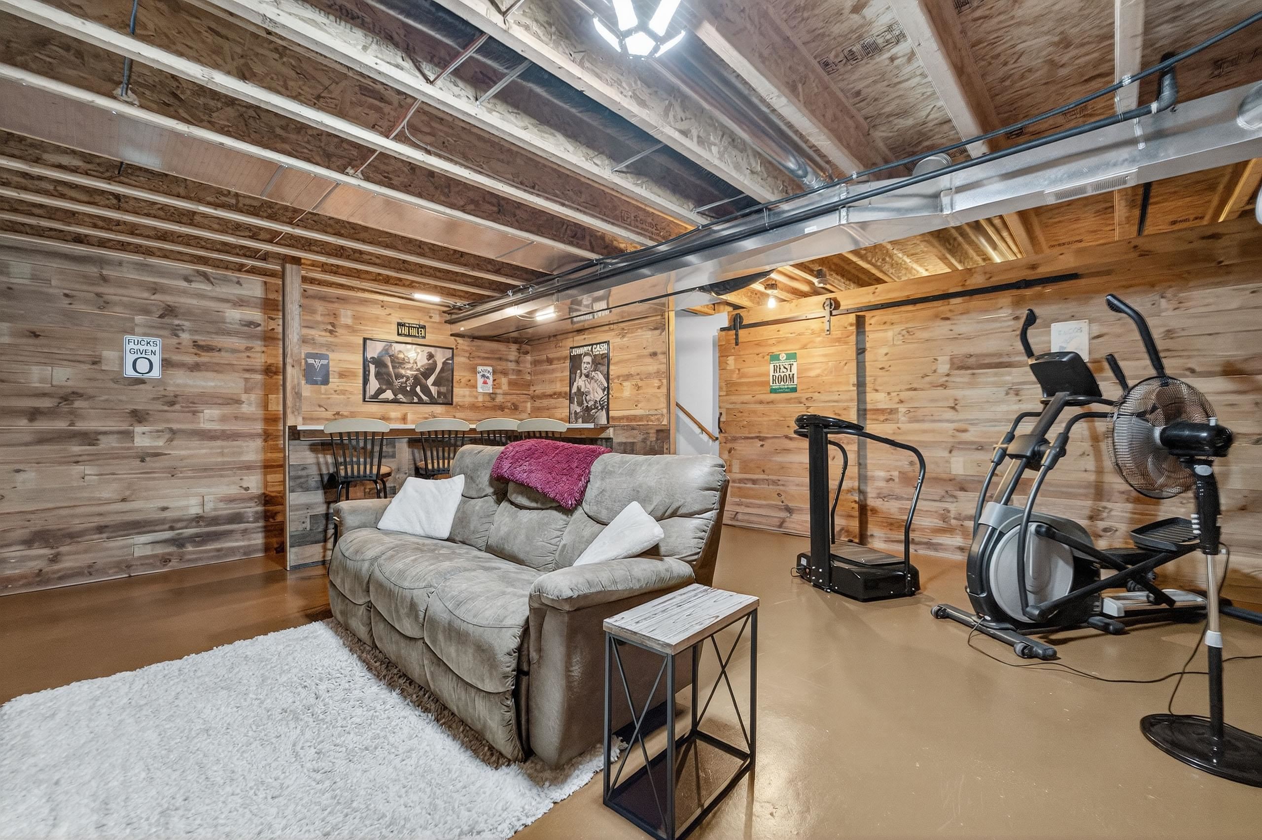 2319 Leopold Way
