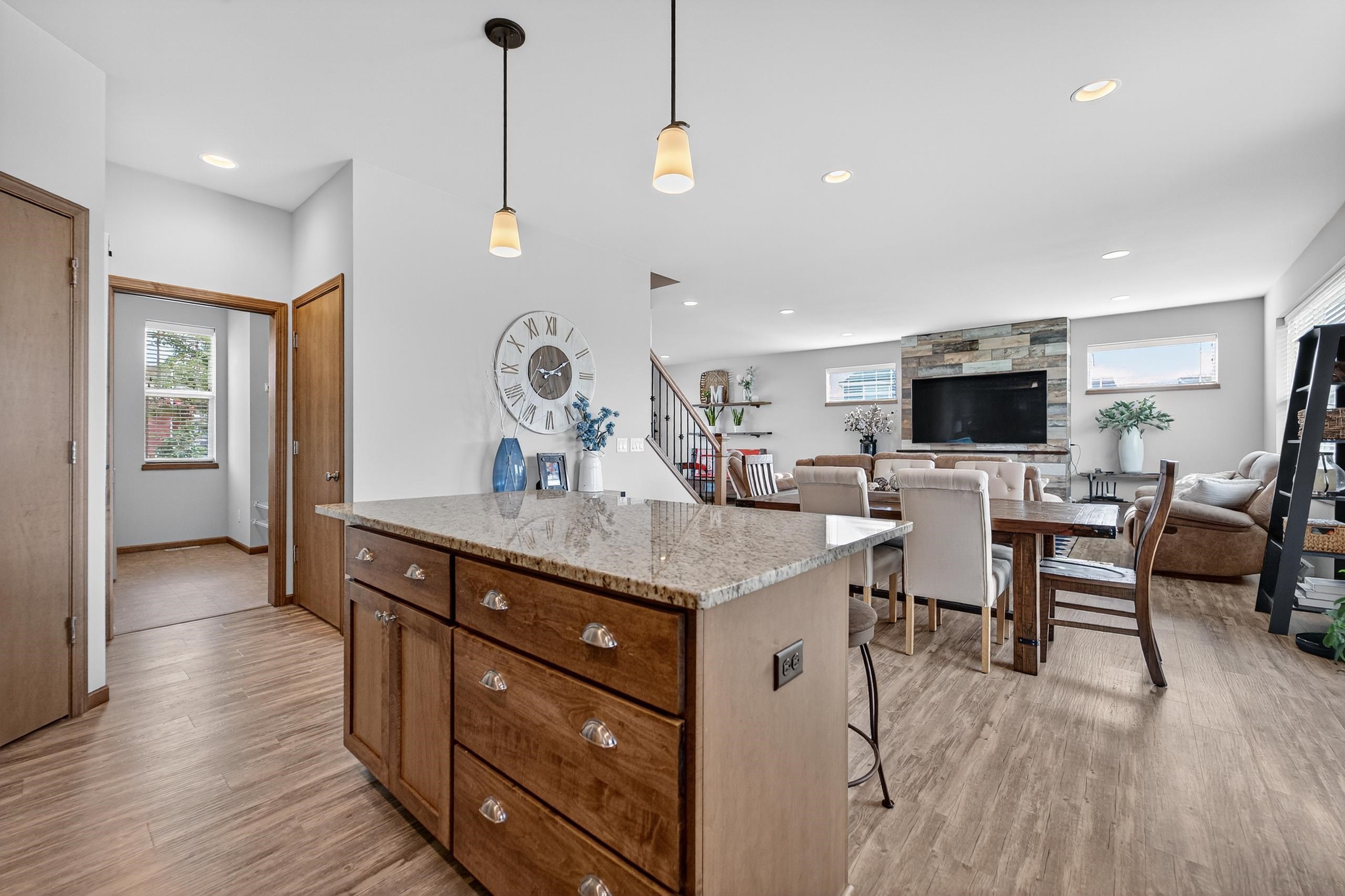 2319 Leopold Way