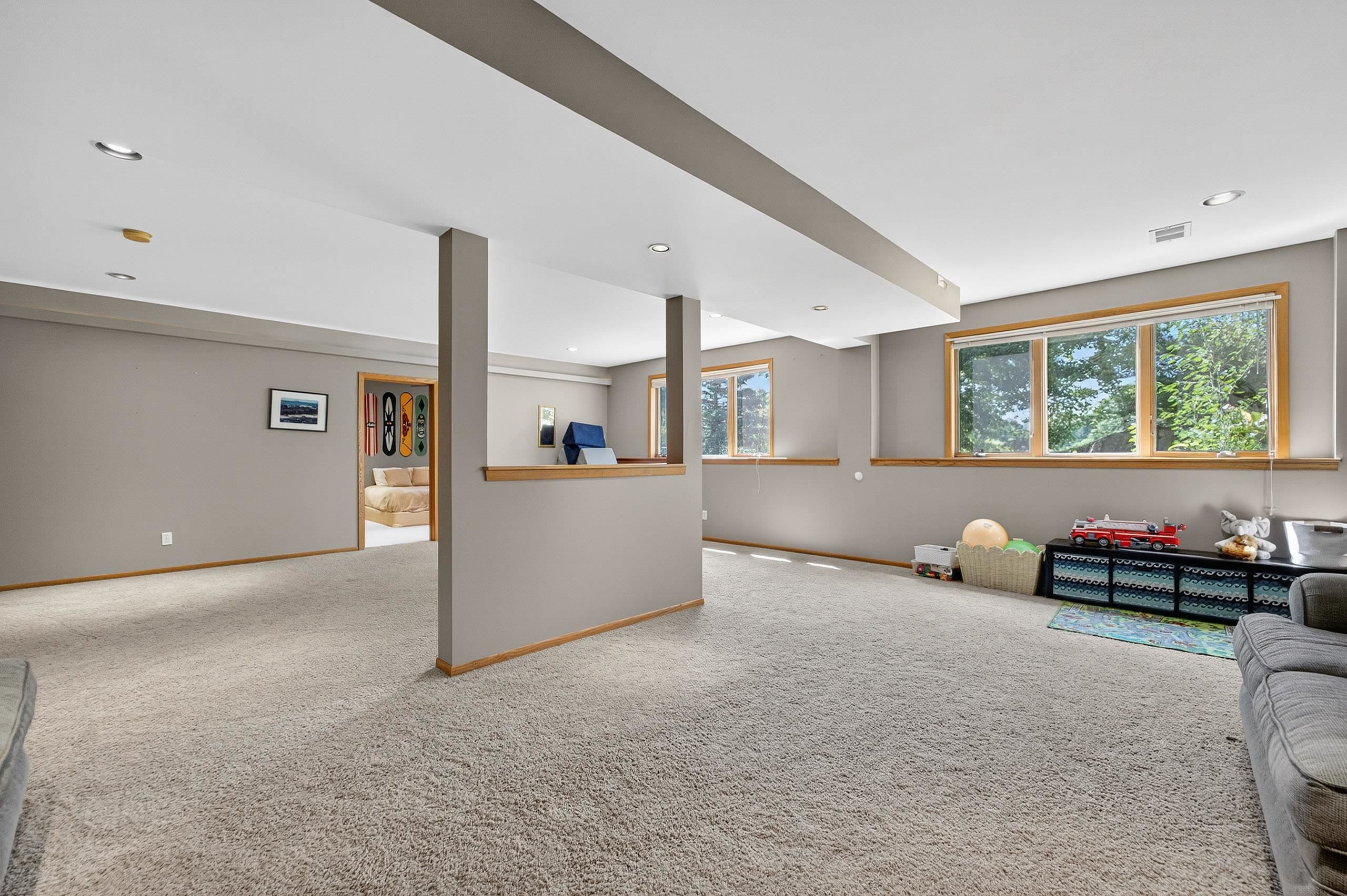 8509 Ellington Way