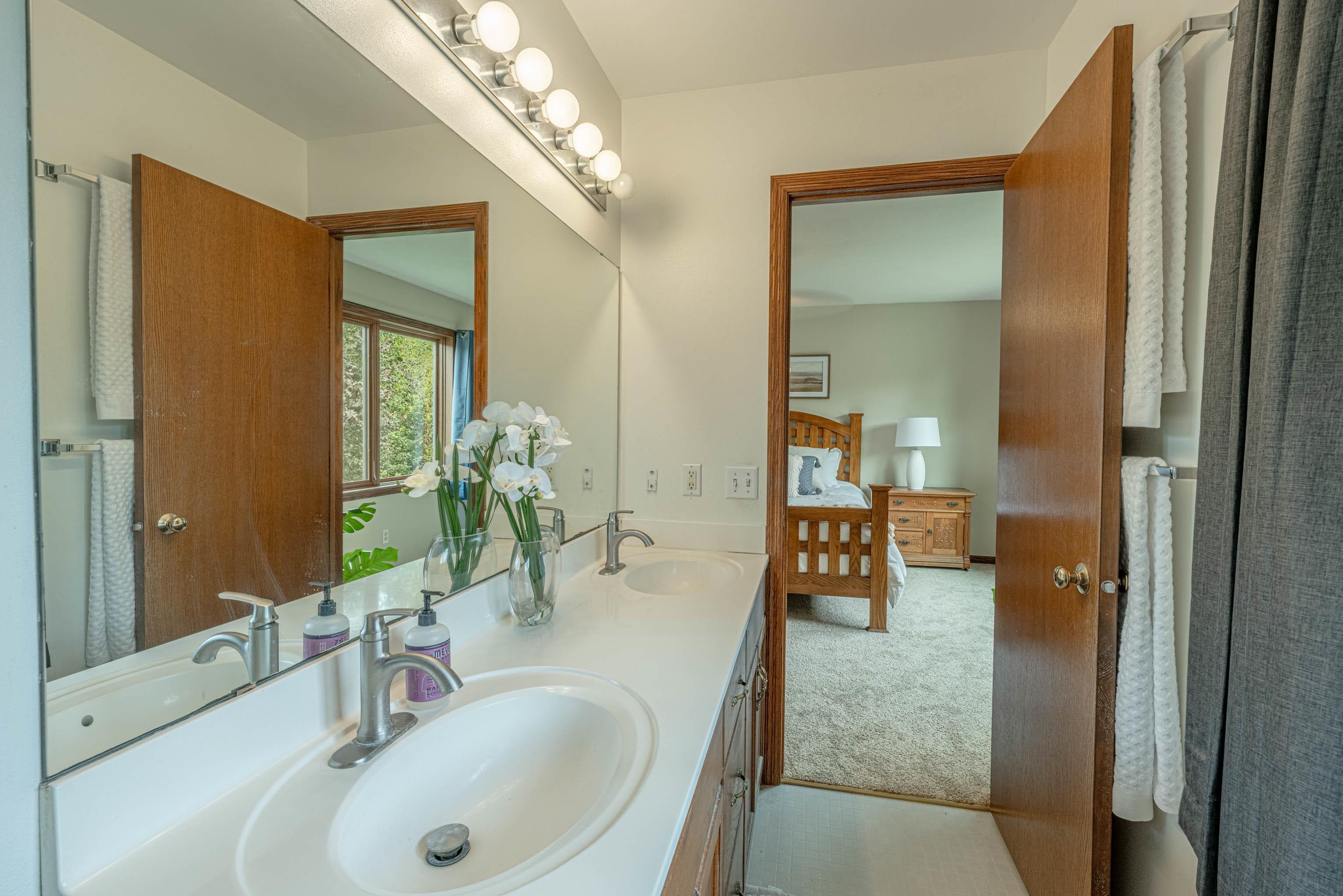6311 HIDDEN FARM Road