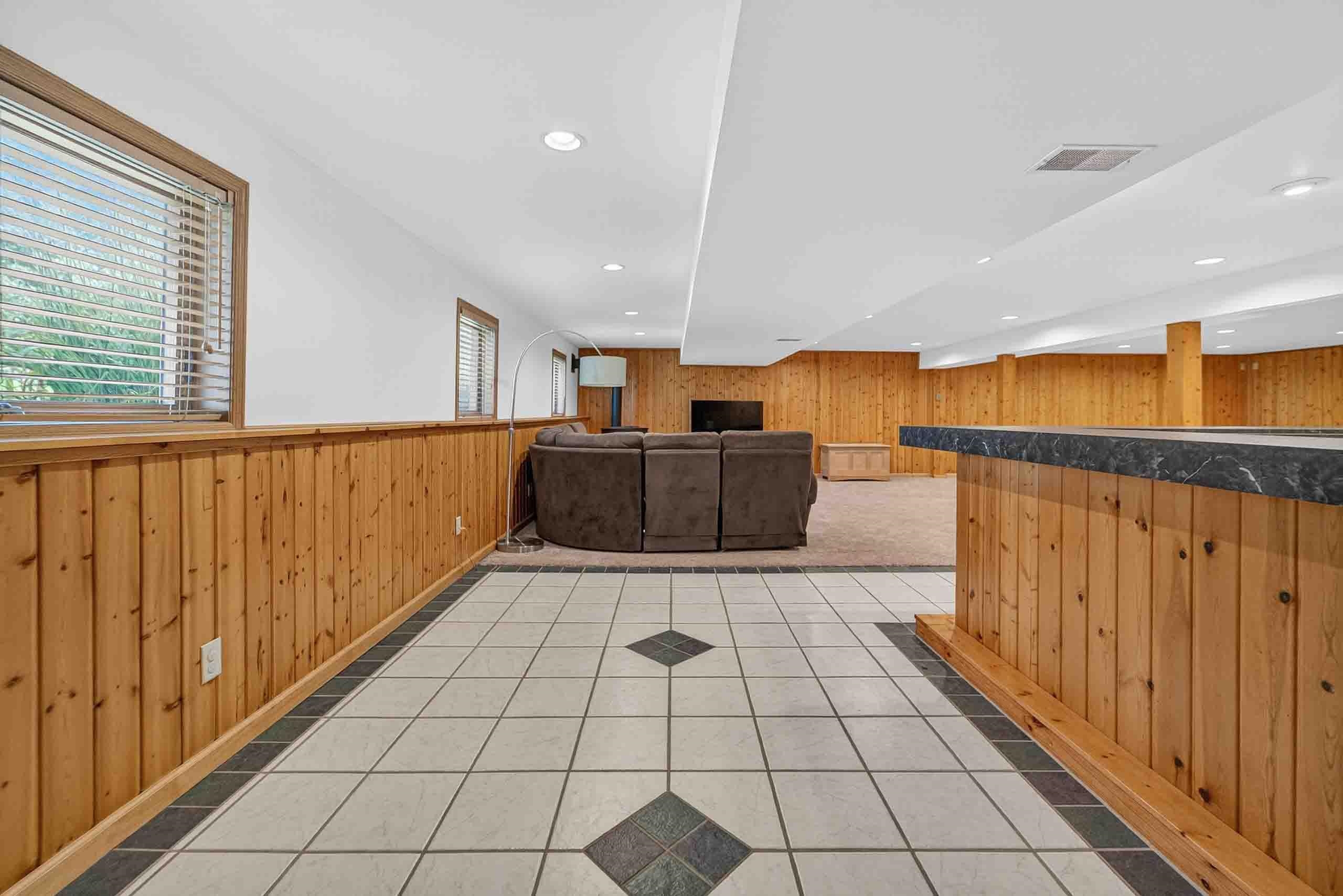 1120 Gils Way