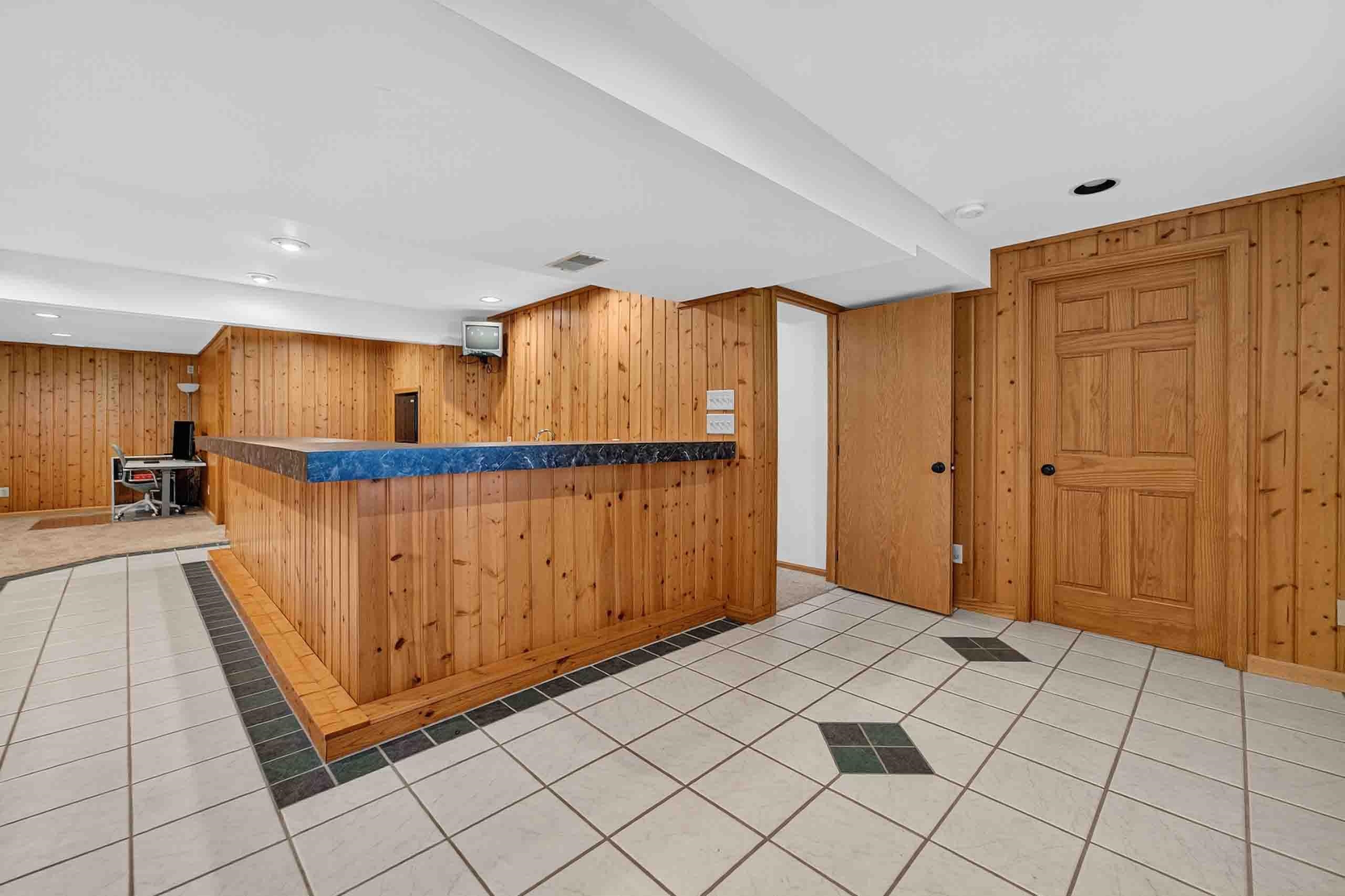 1120 Gils Way