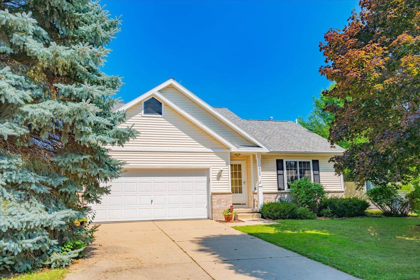 933 Vista Ridge Drive