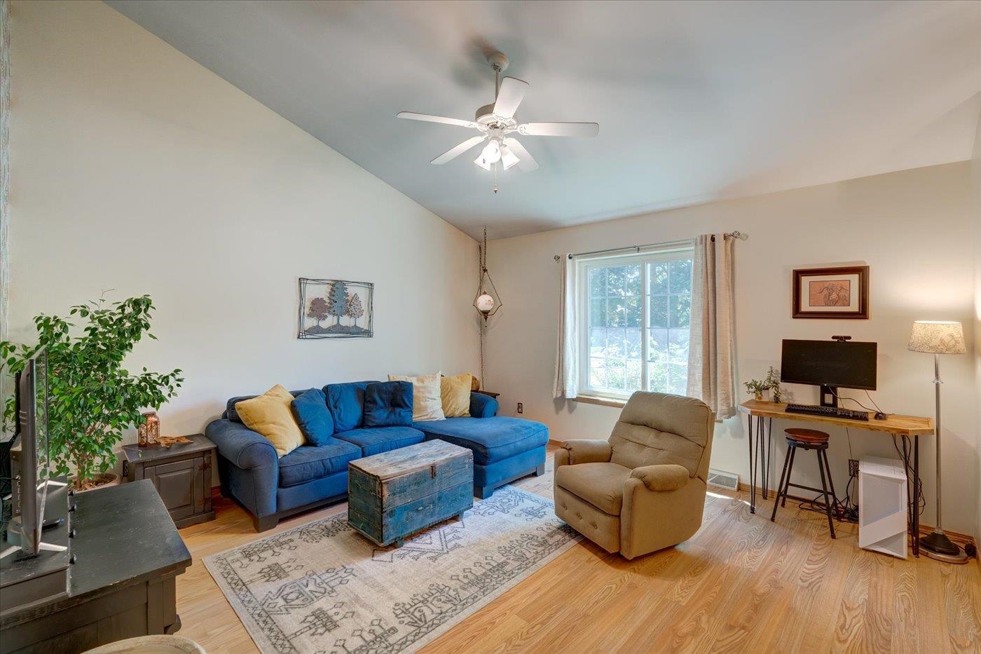 933 Vista Ridge Drive