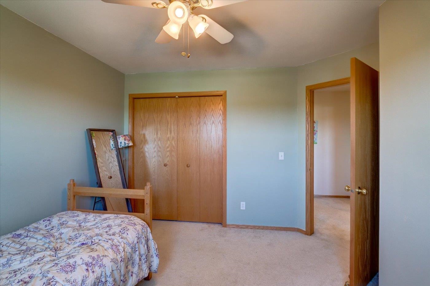 933 Vista Ridge Drive