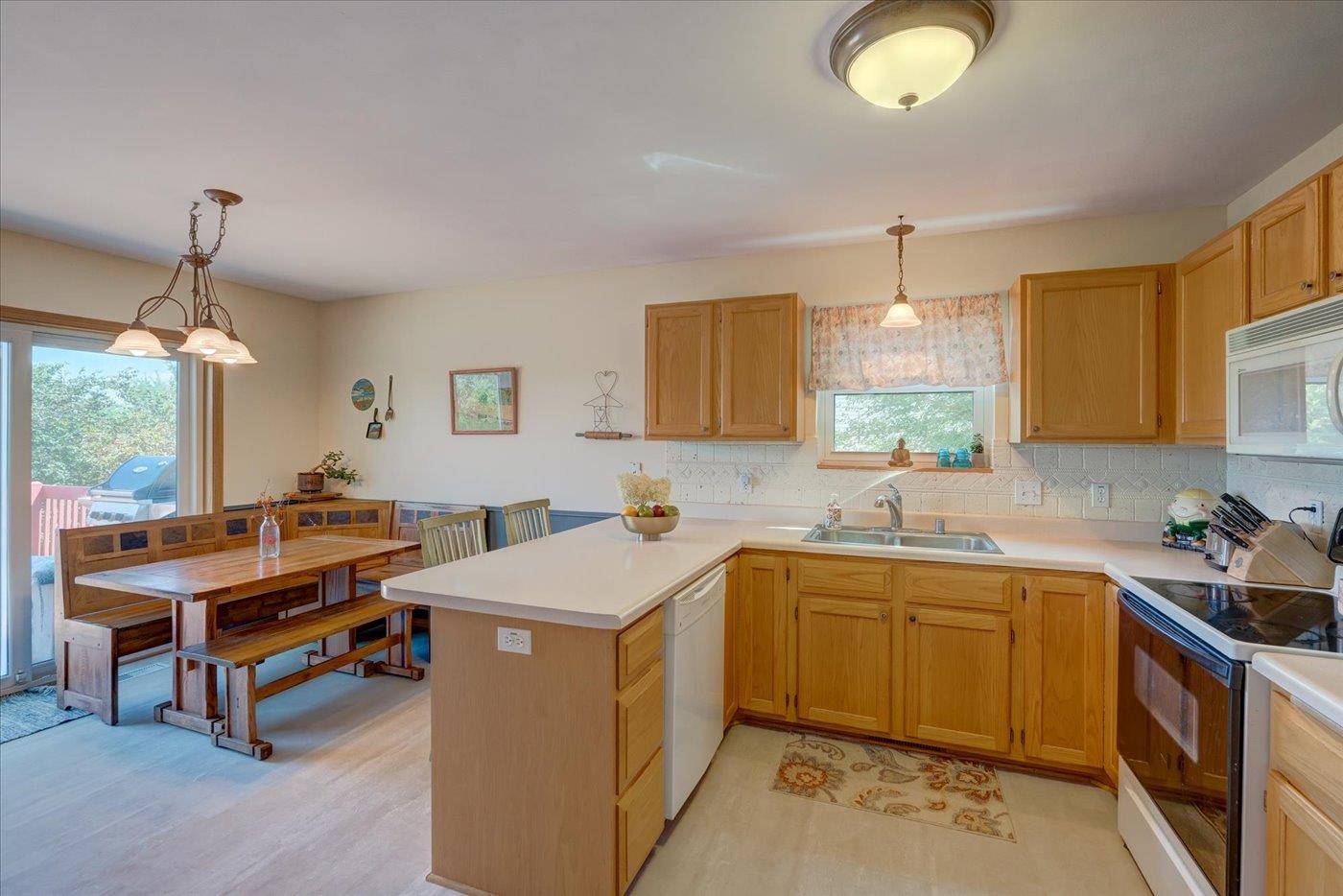 933 Vista Ridge Drive