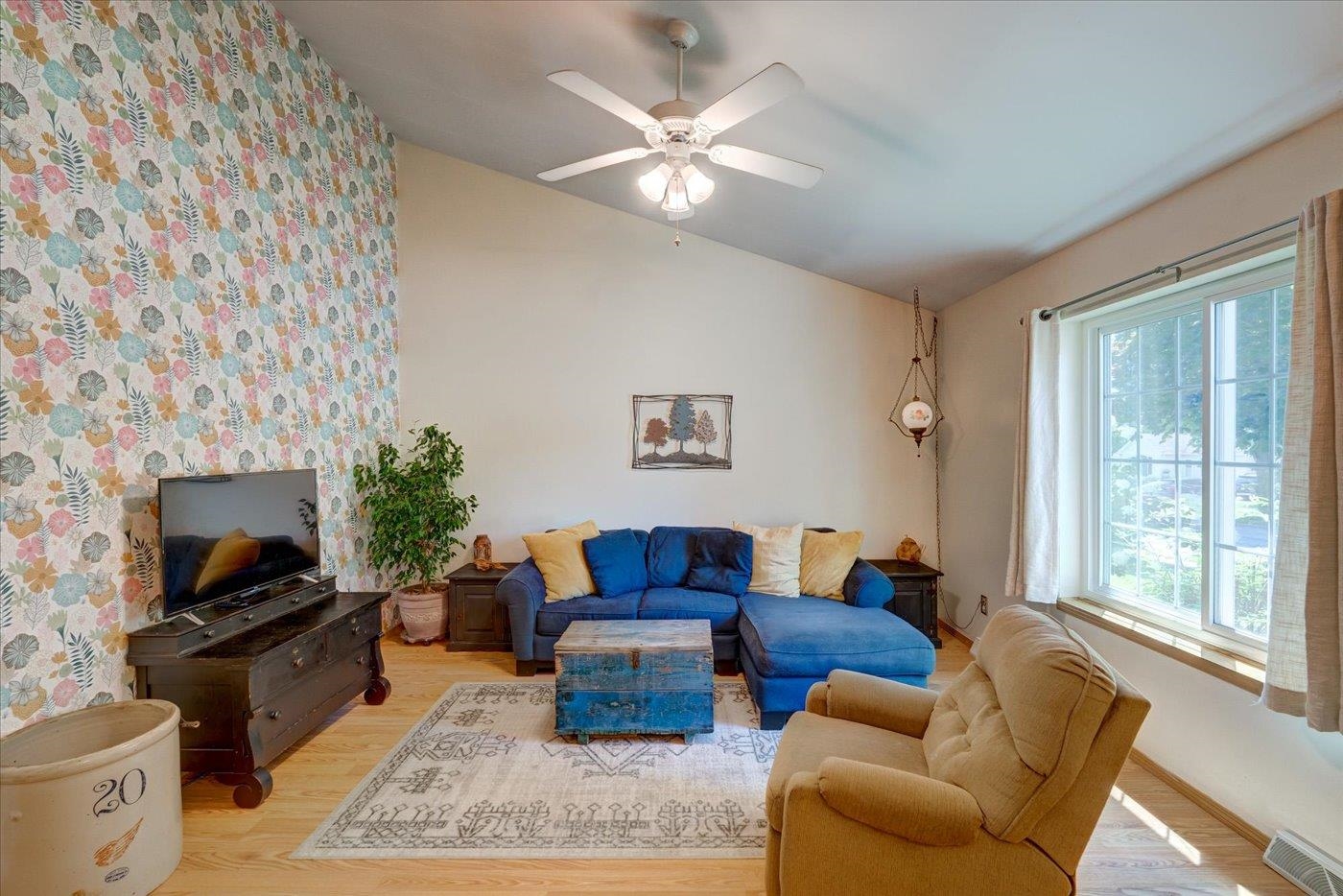 933 Vista Ridge Drive