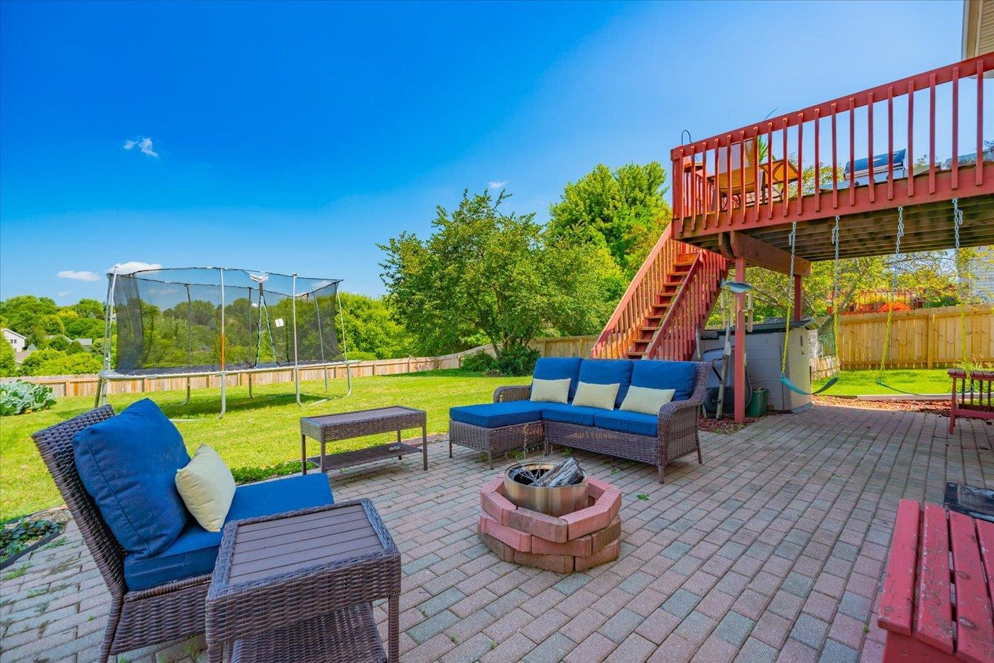 933 Vista Ridge Drive