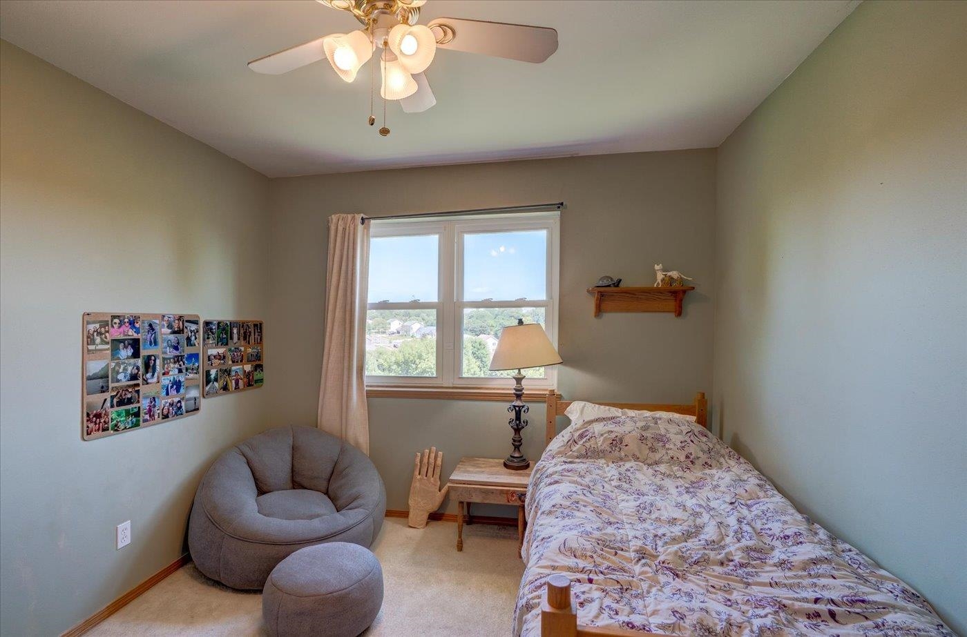 933 Vista Ridge Drive