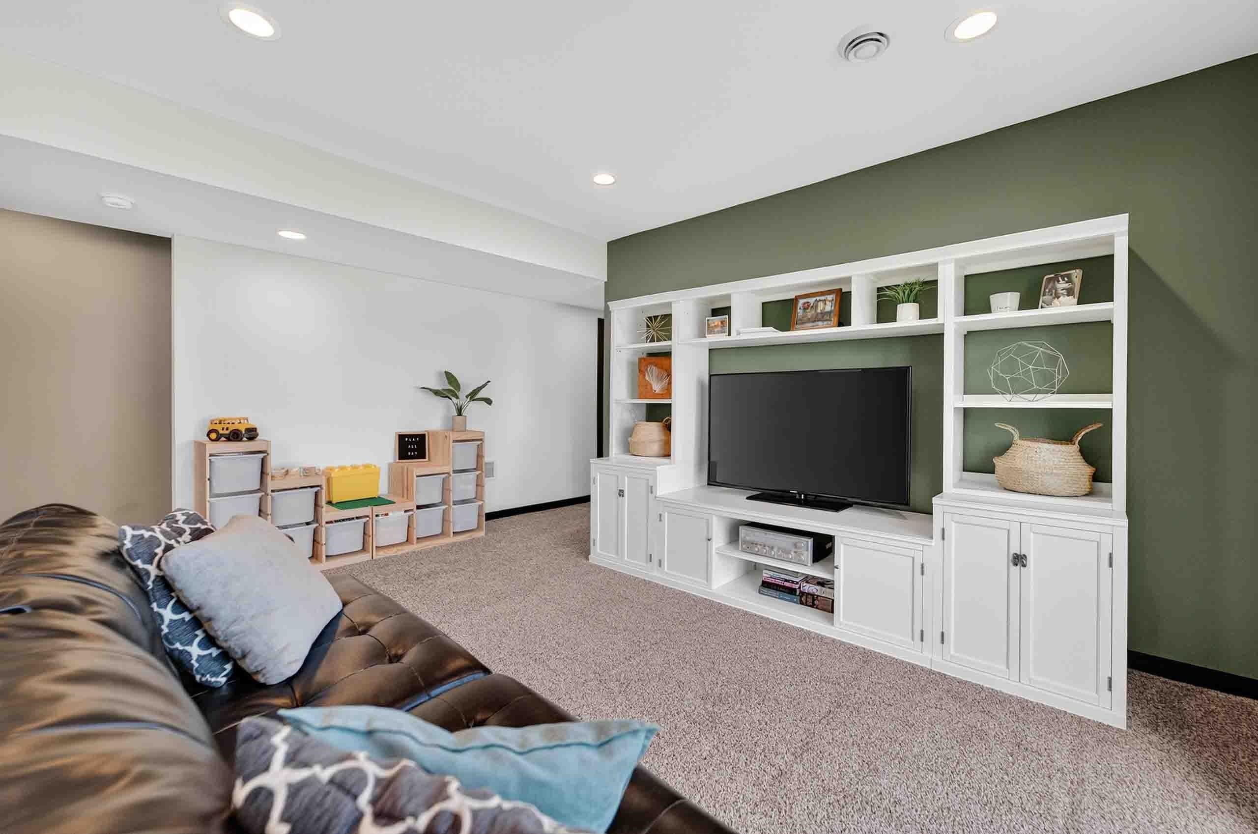 1816 Three Wood Drive