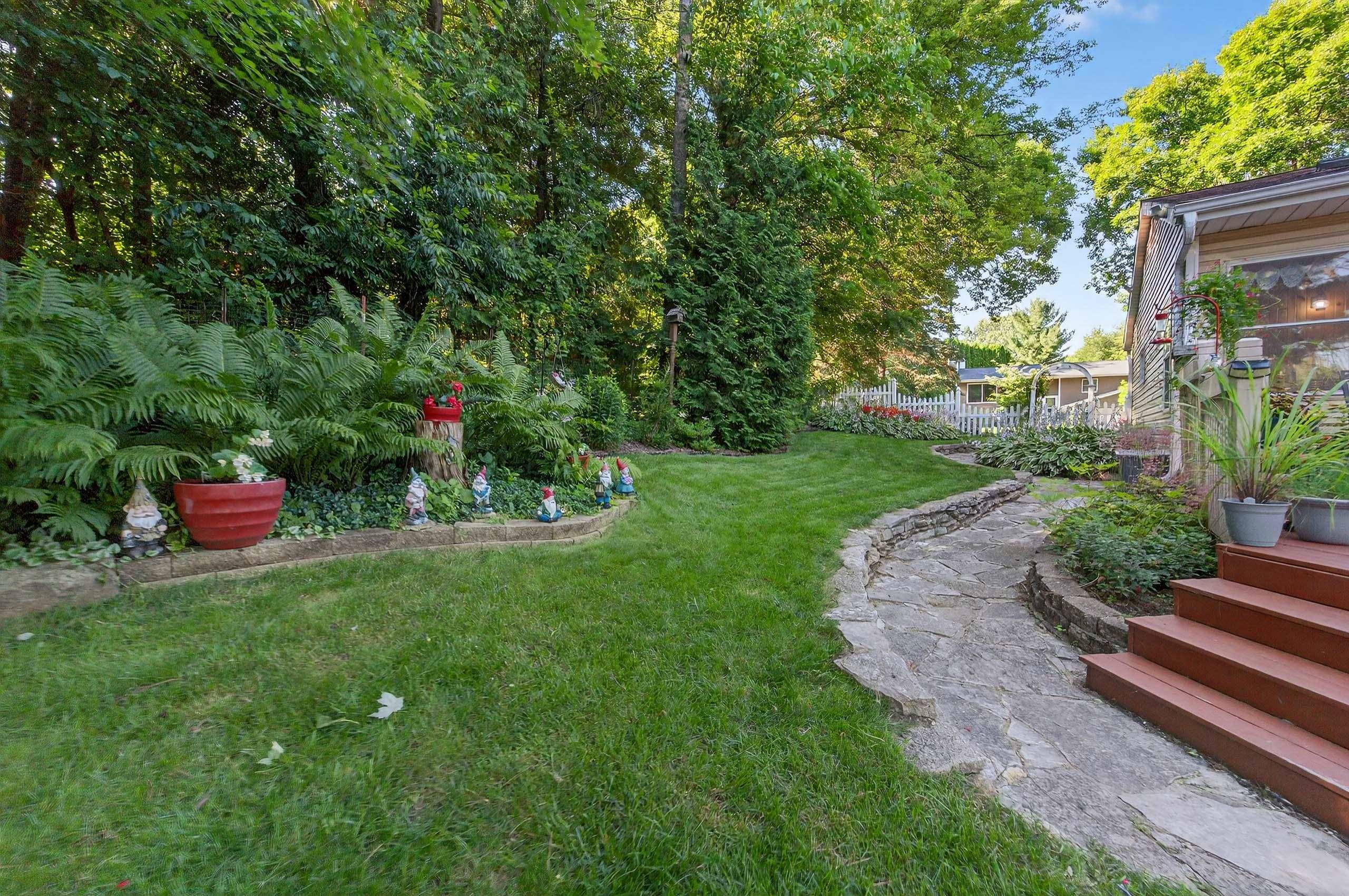 6809 Pilgrim Road