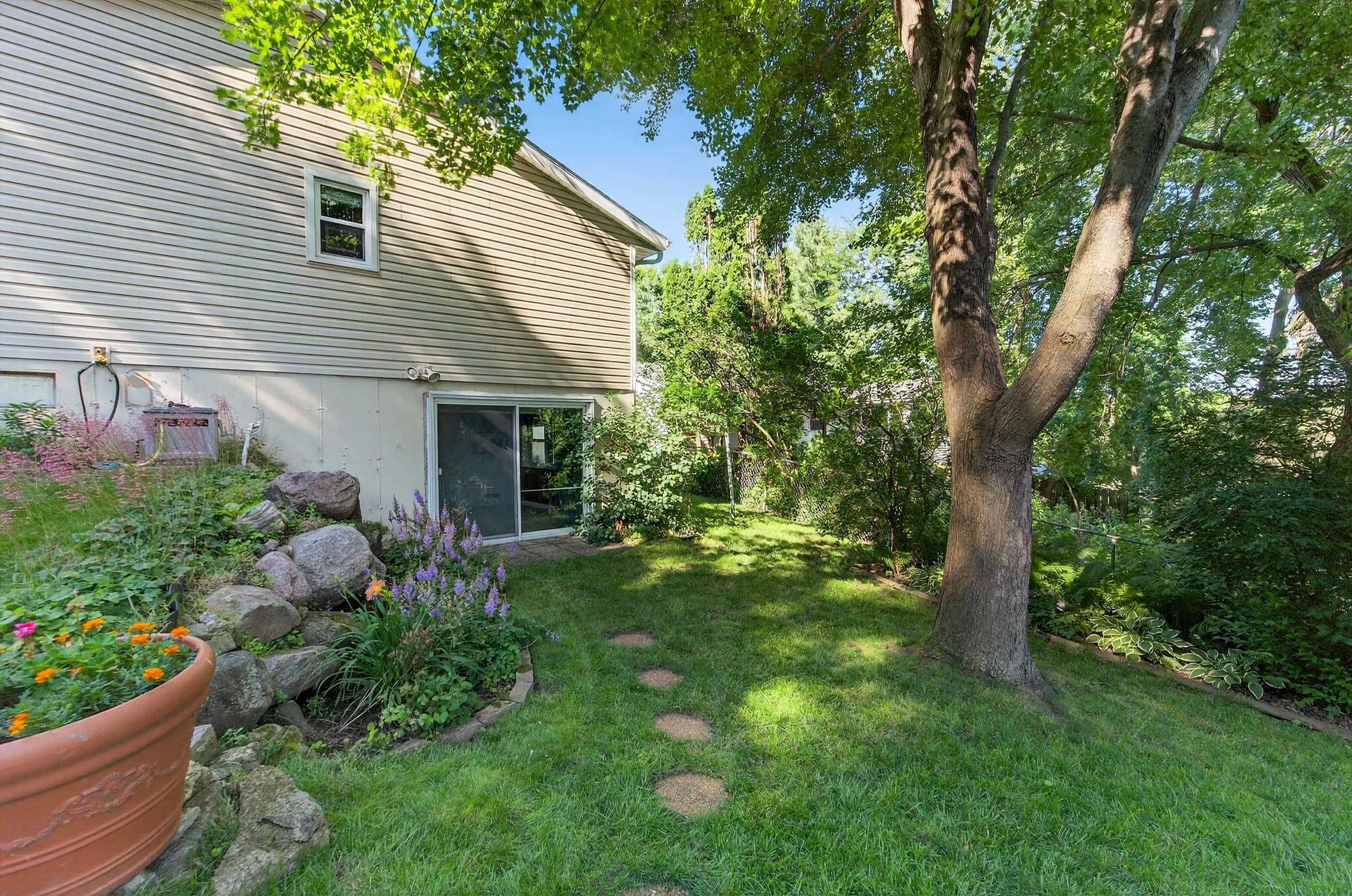 6809 Pilgrim Road