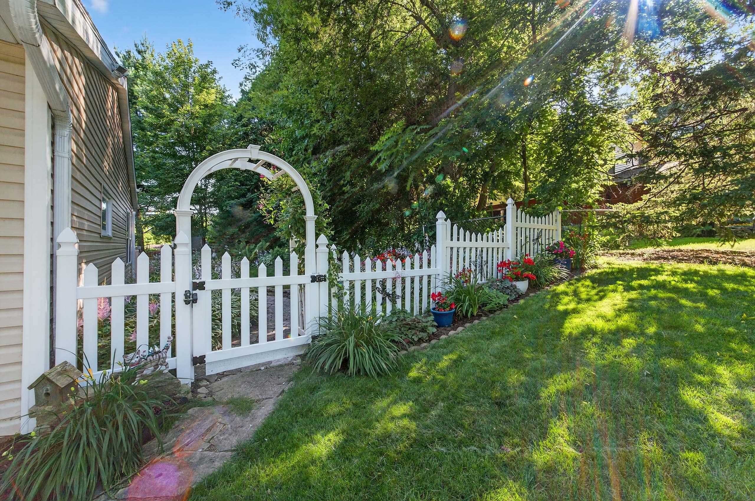 6809 Pilgrim Road