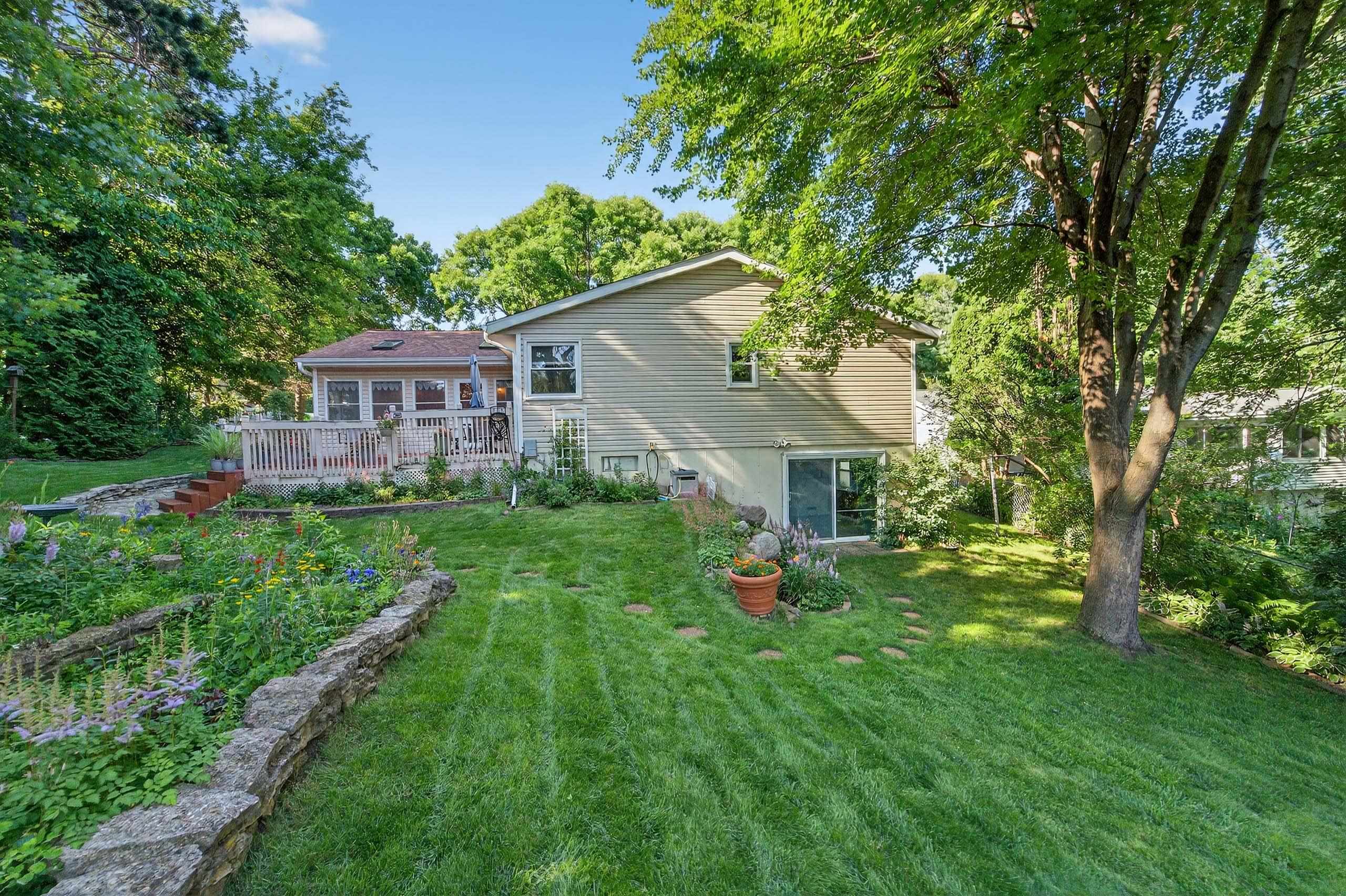 6809 Pilgrim Road