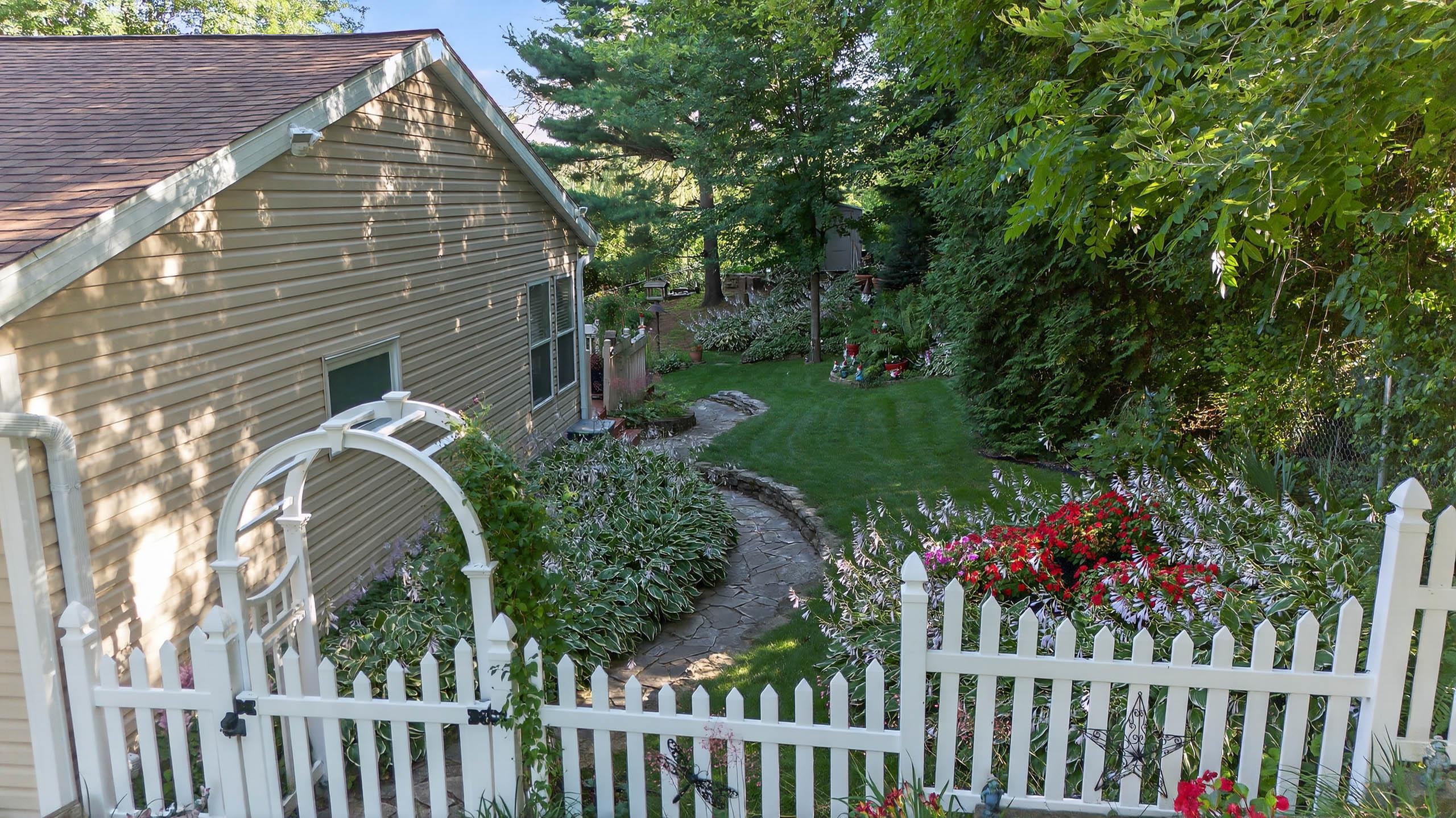 6809 Pilgrim Road