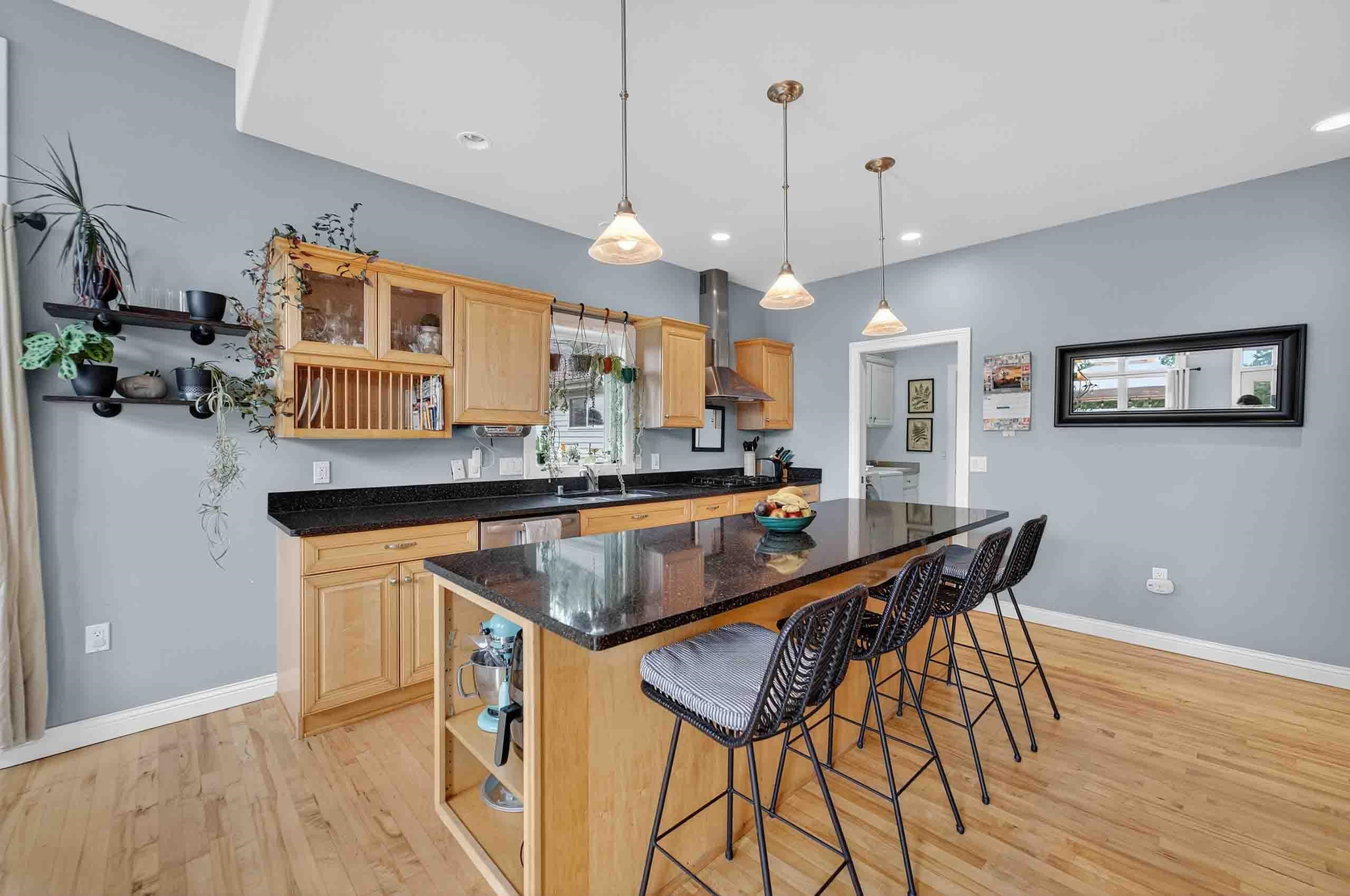 604 Pleasant Valley Parkway