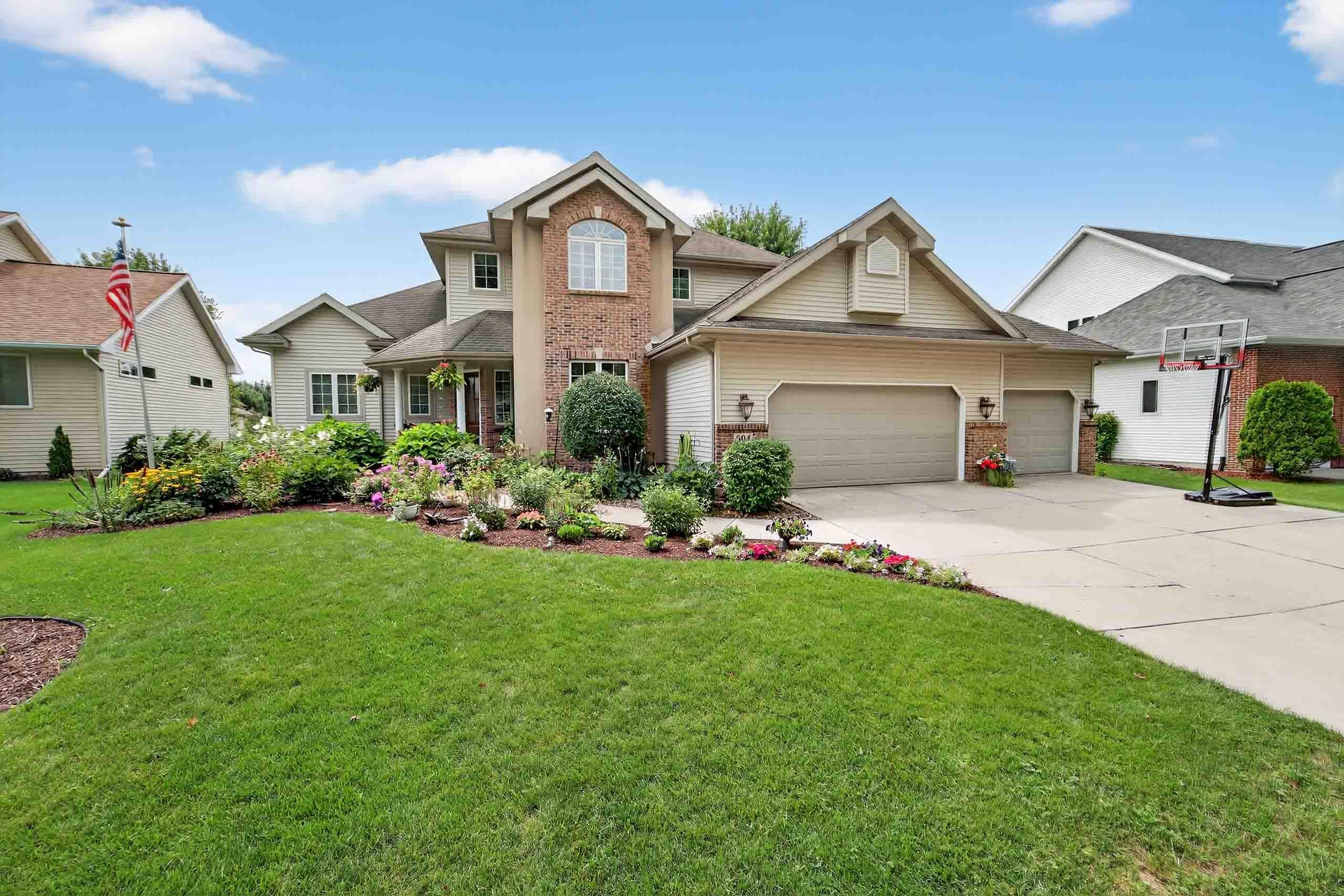 604 Pleasant Valley Parkway