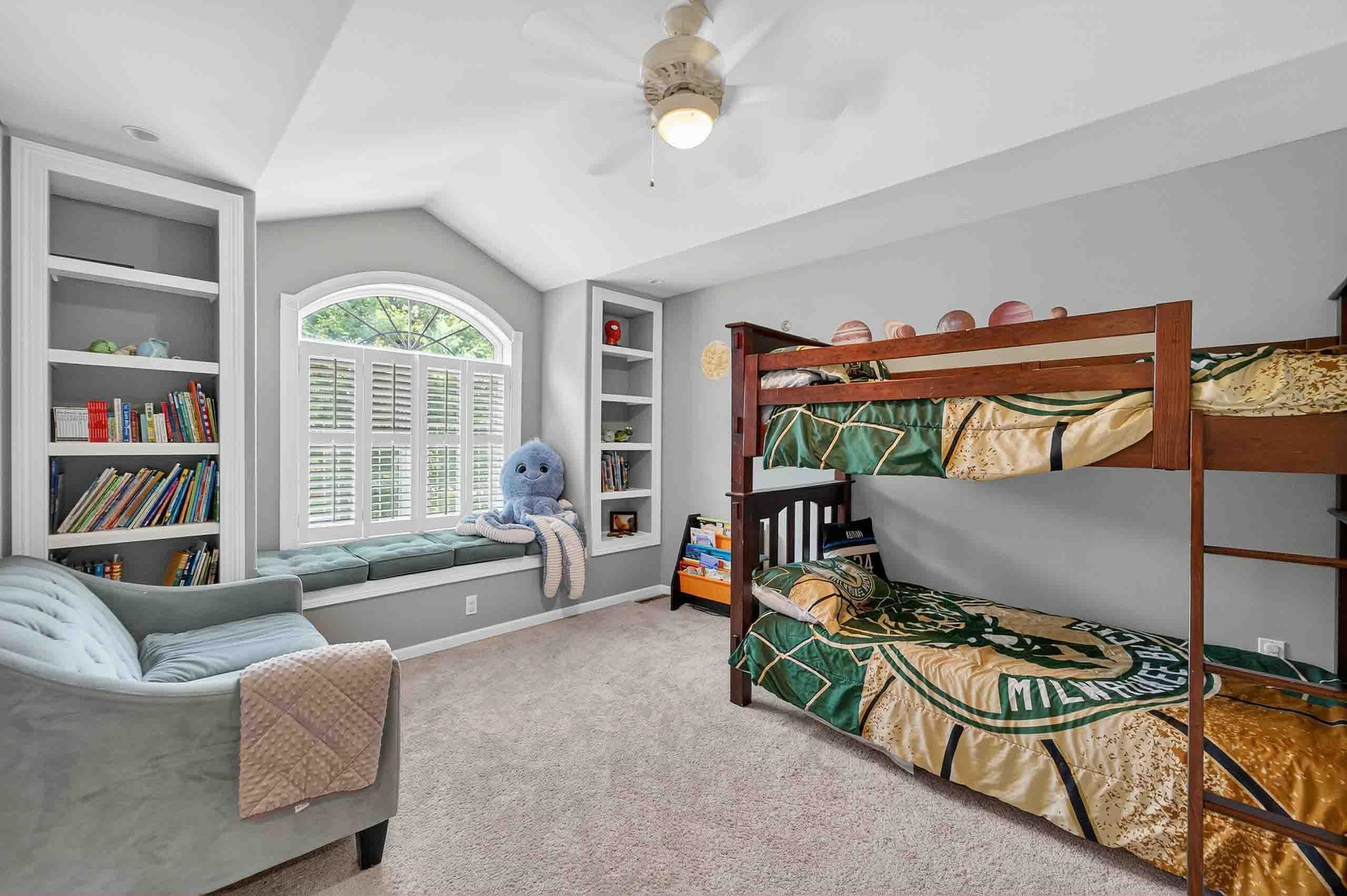 604 Pleasant Valley Parkway