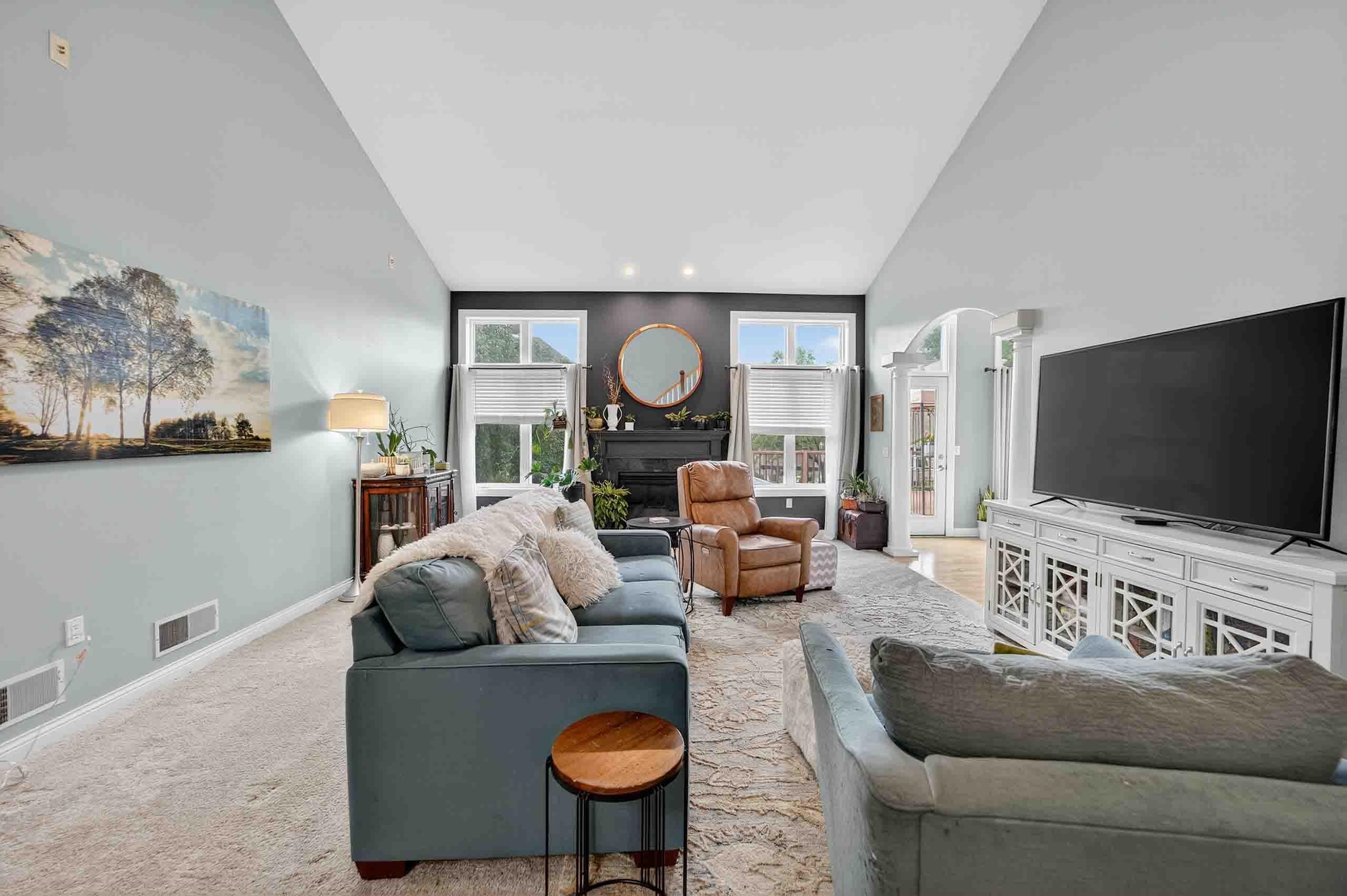 604 Pleasant Valley Parkway