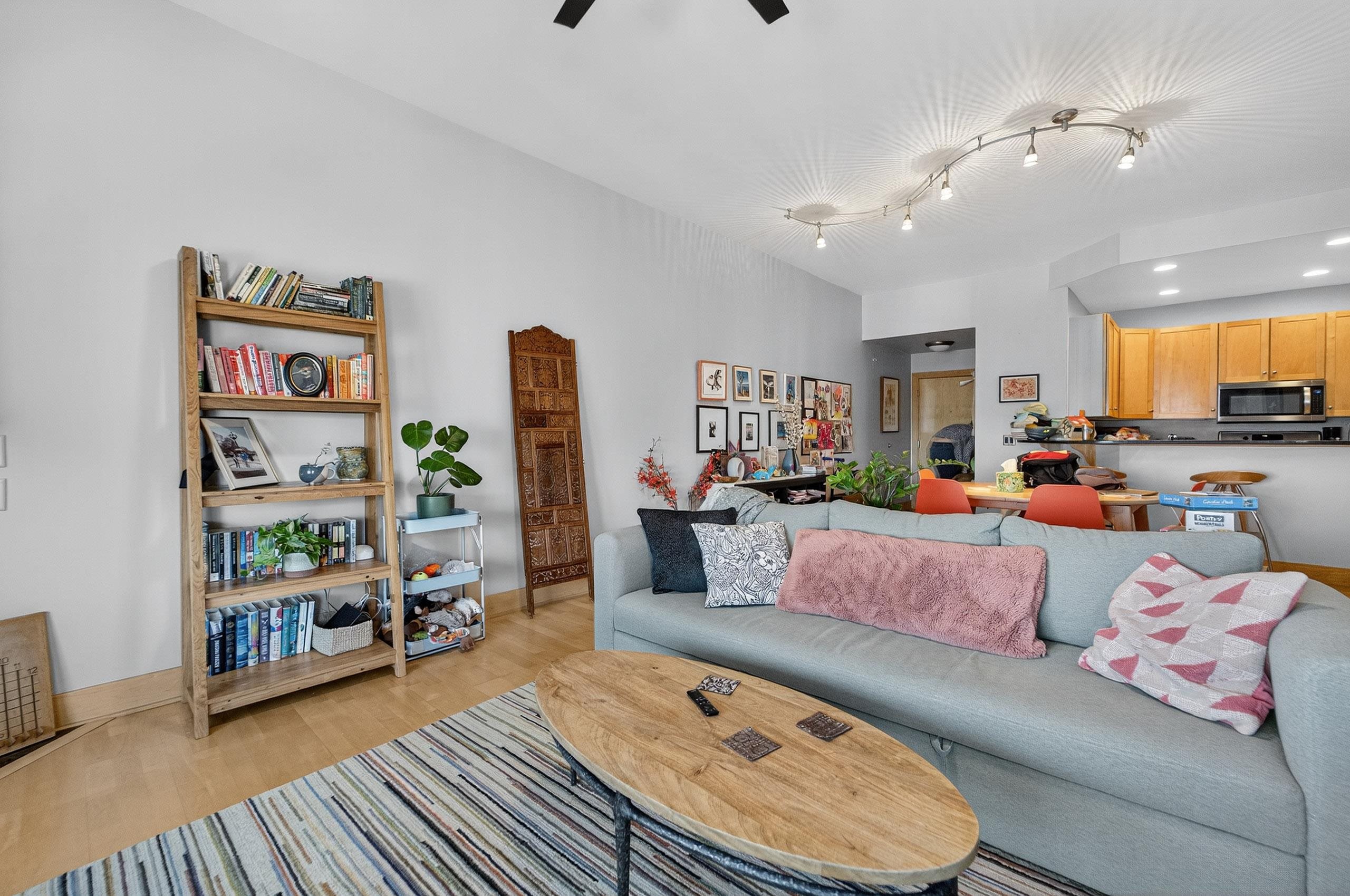 360 W Washington Avenue 1204