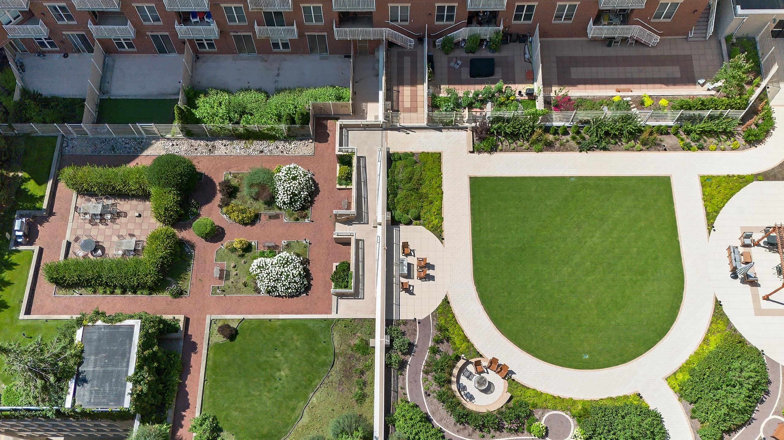 360 W Washington Avenue 1204