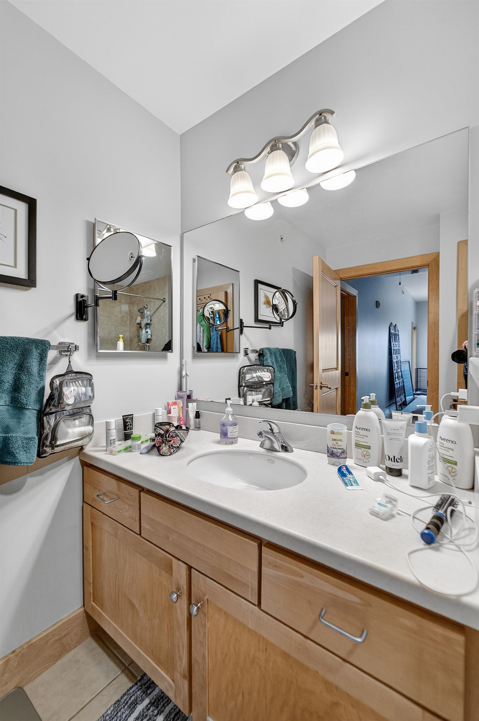 360 W Washington Avenue 1204