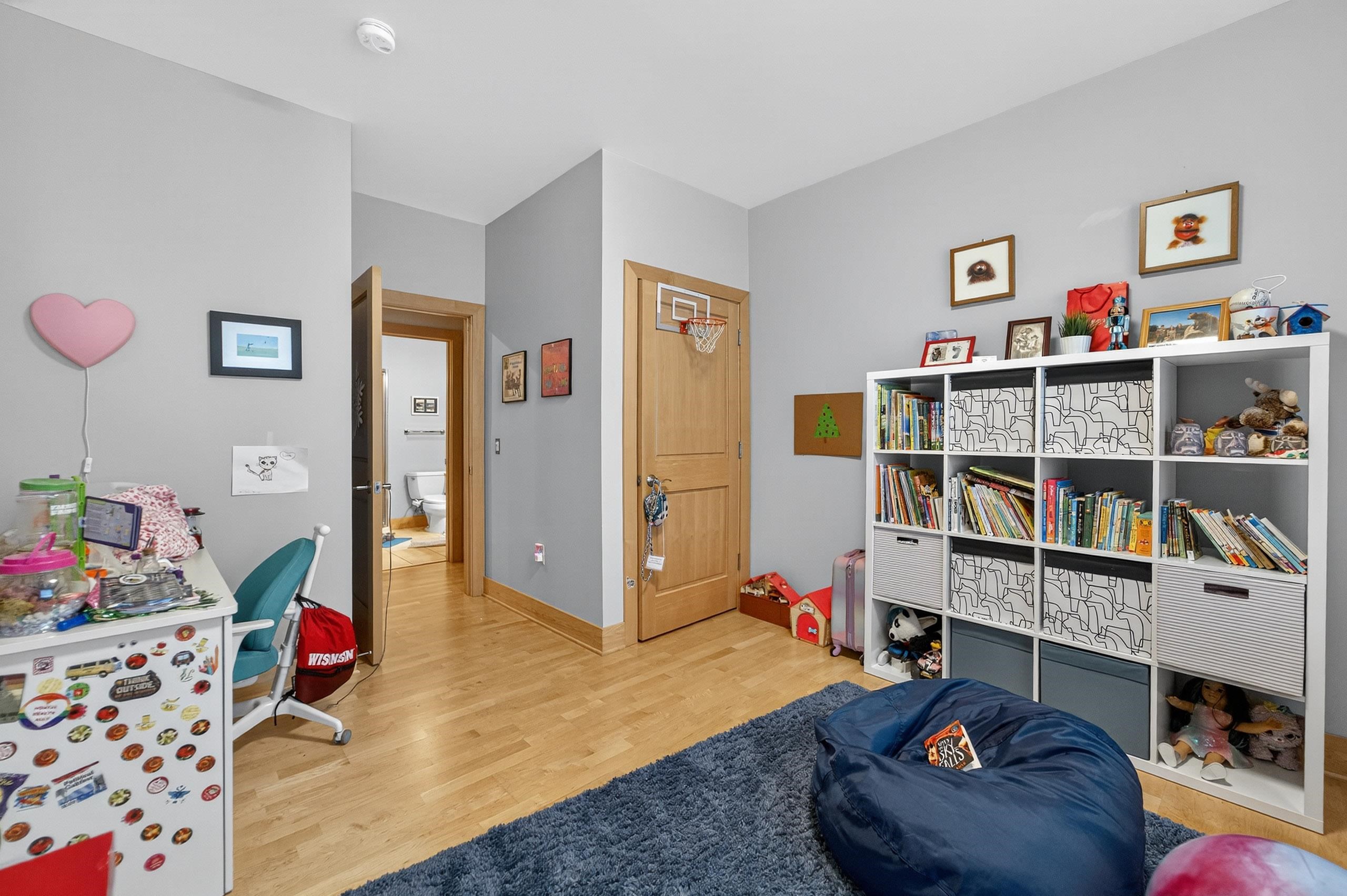 360 W Washington Avenue 1204