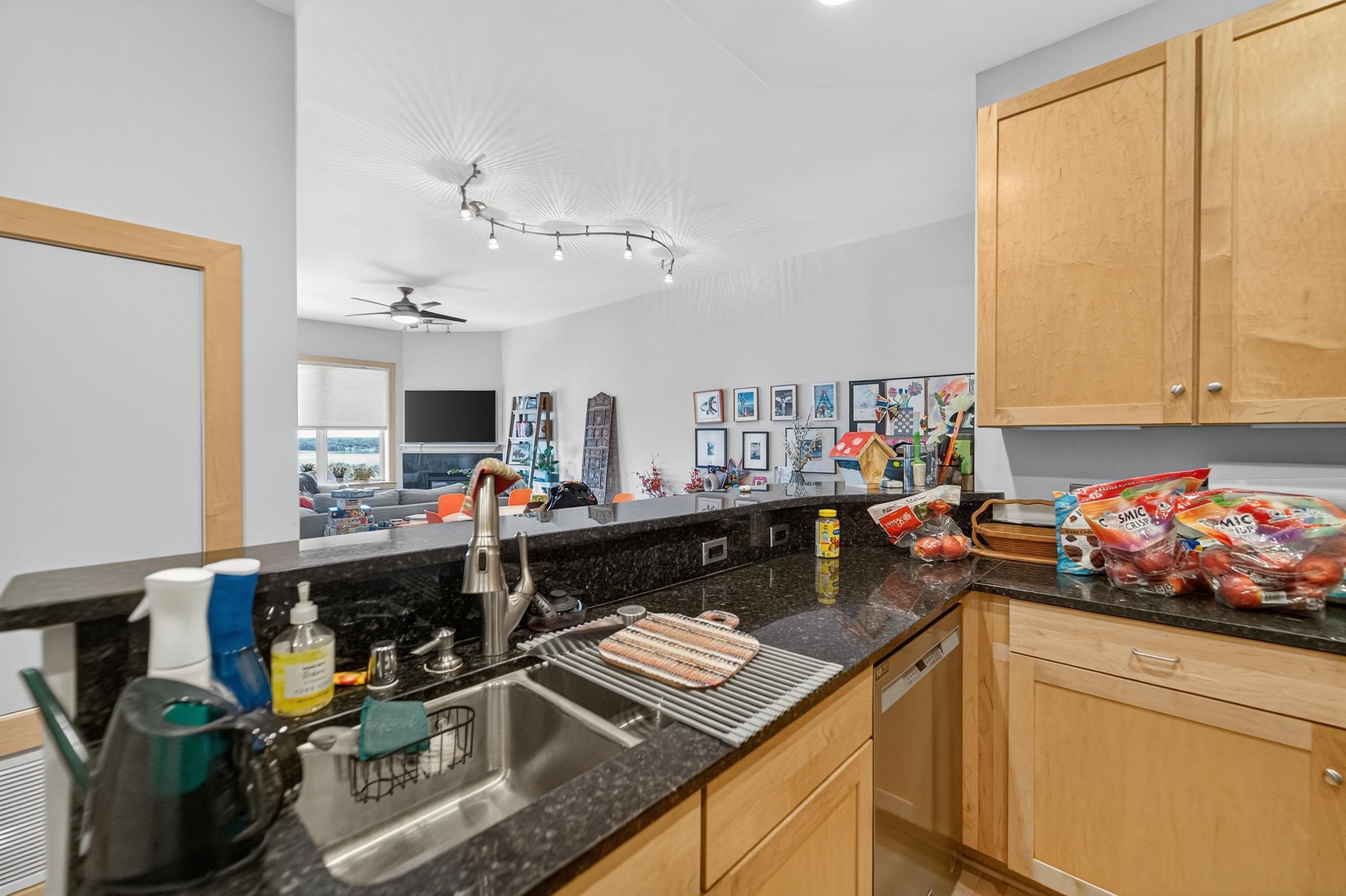 360 W Washington Avenue 1204