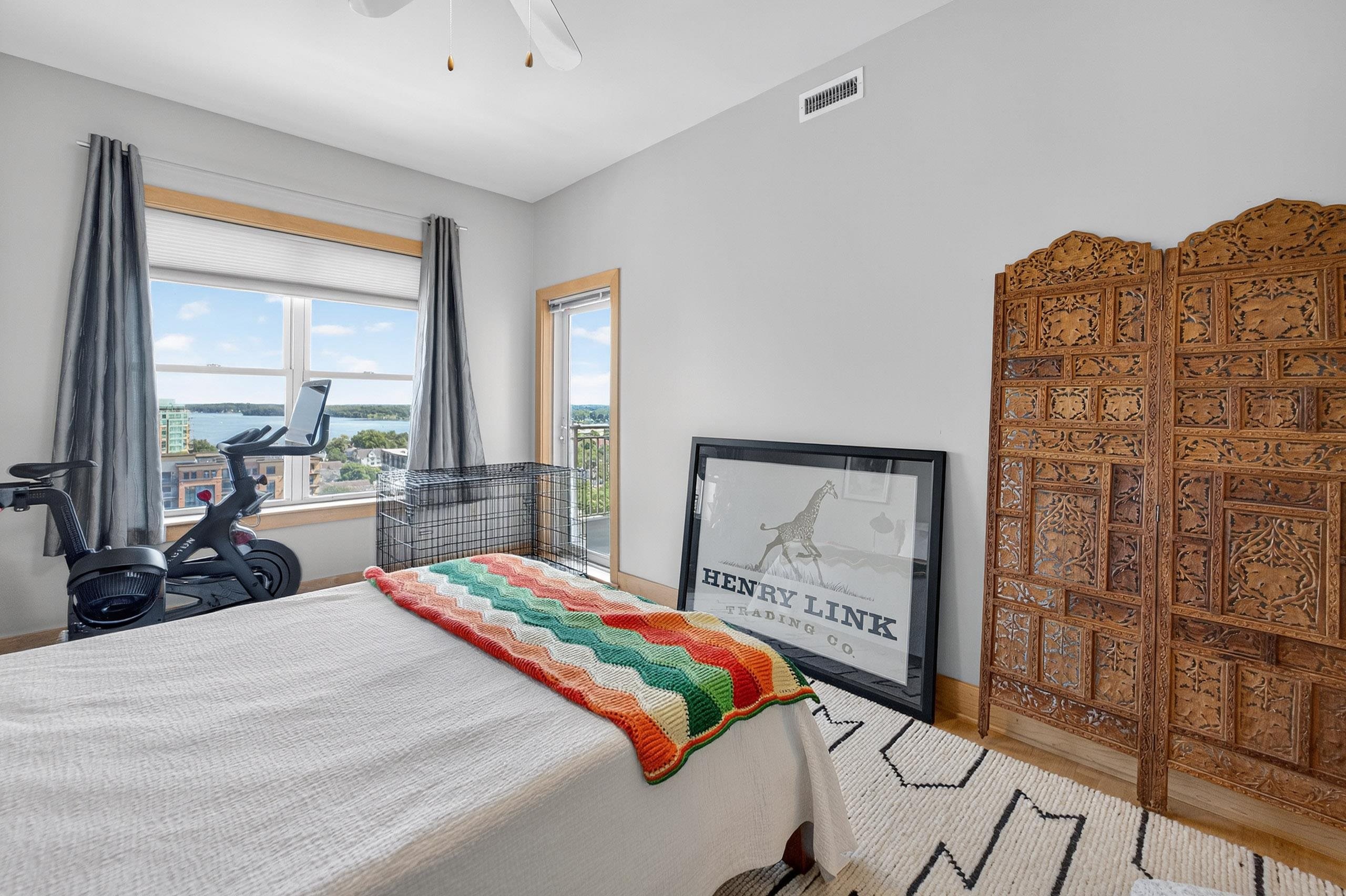 360 W Washington Avenue 1204