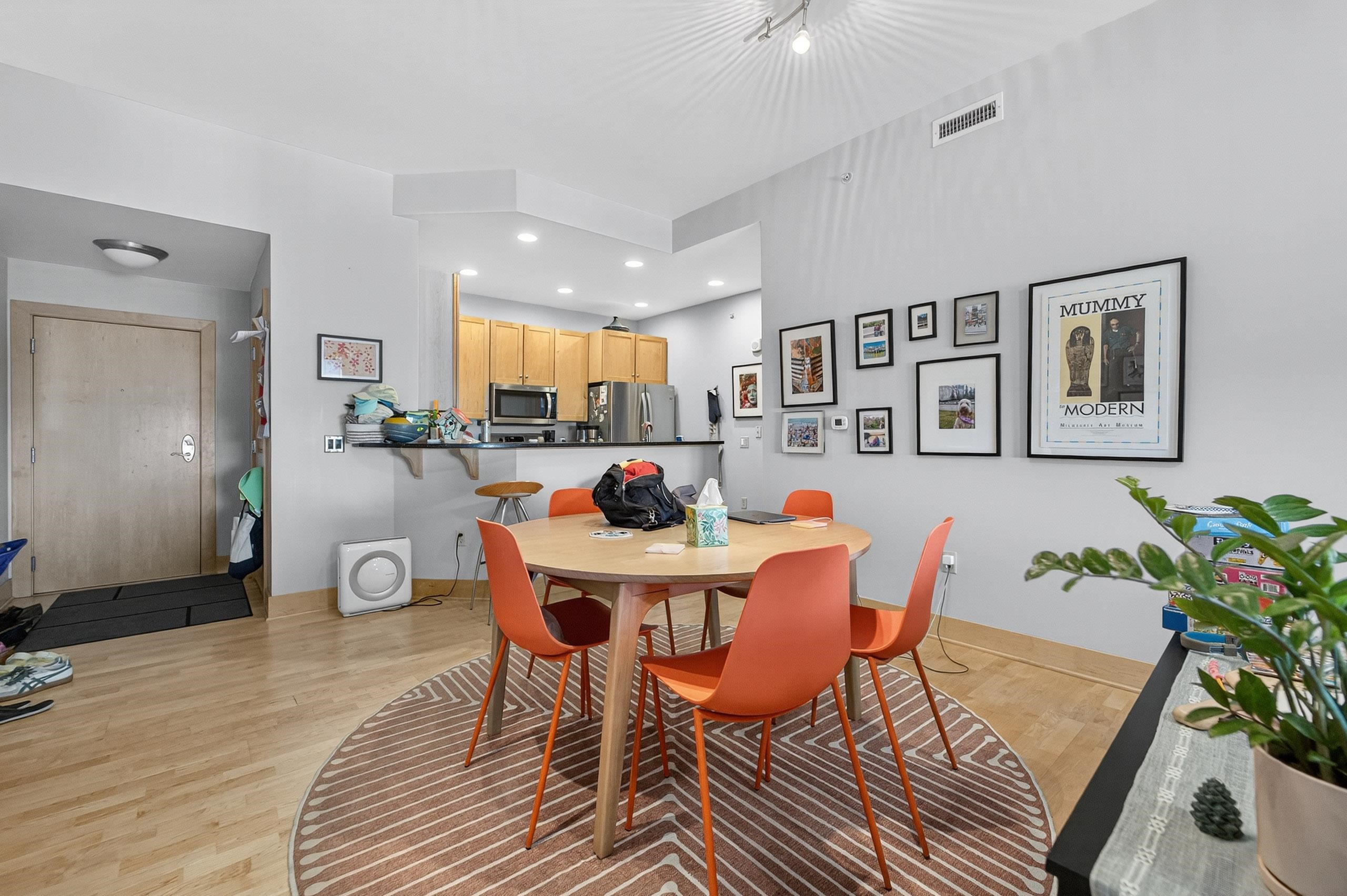360 W Washington Avenue 1204