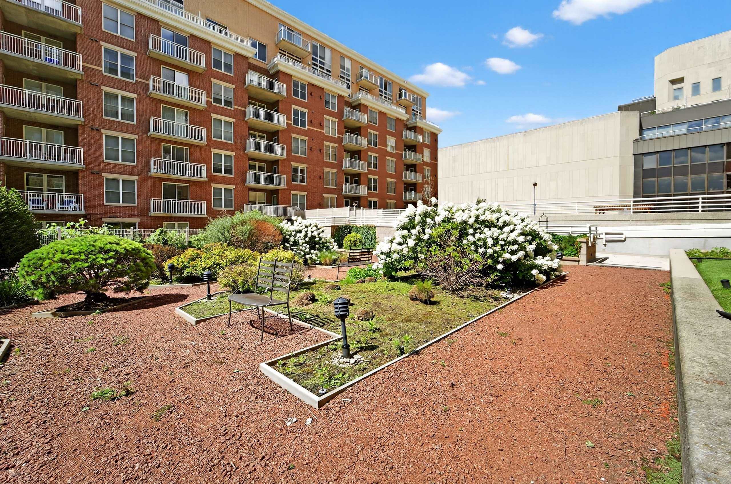 360 W Washington Avenue 1204