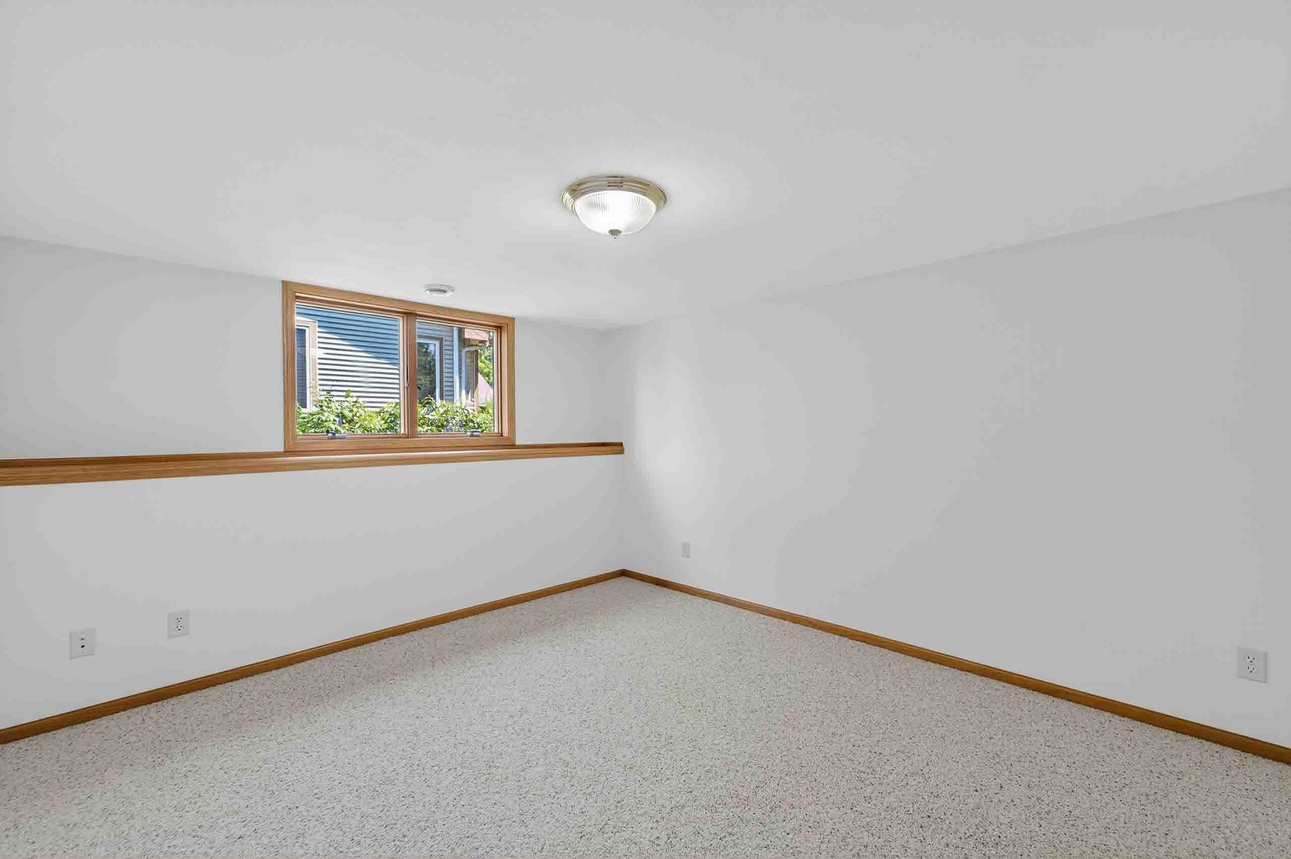 5574 Bantry Lane