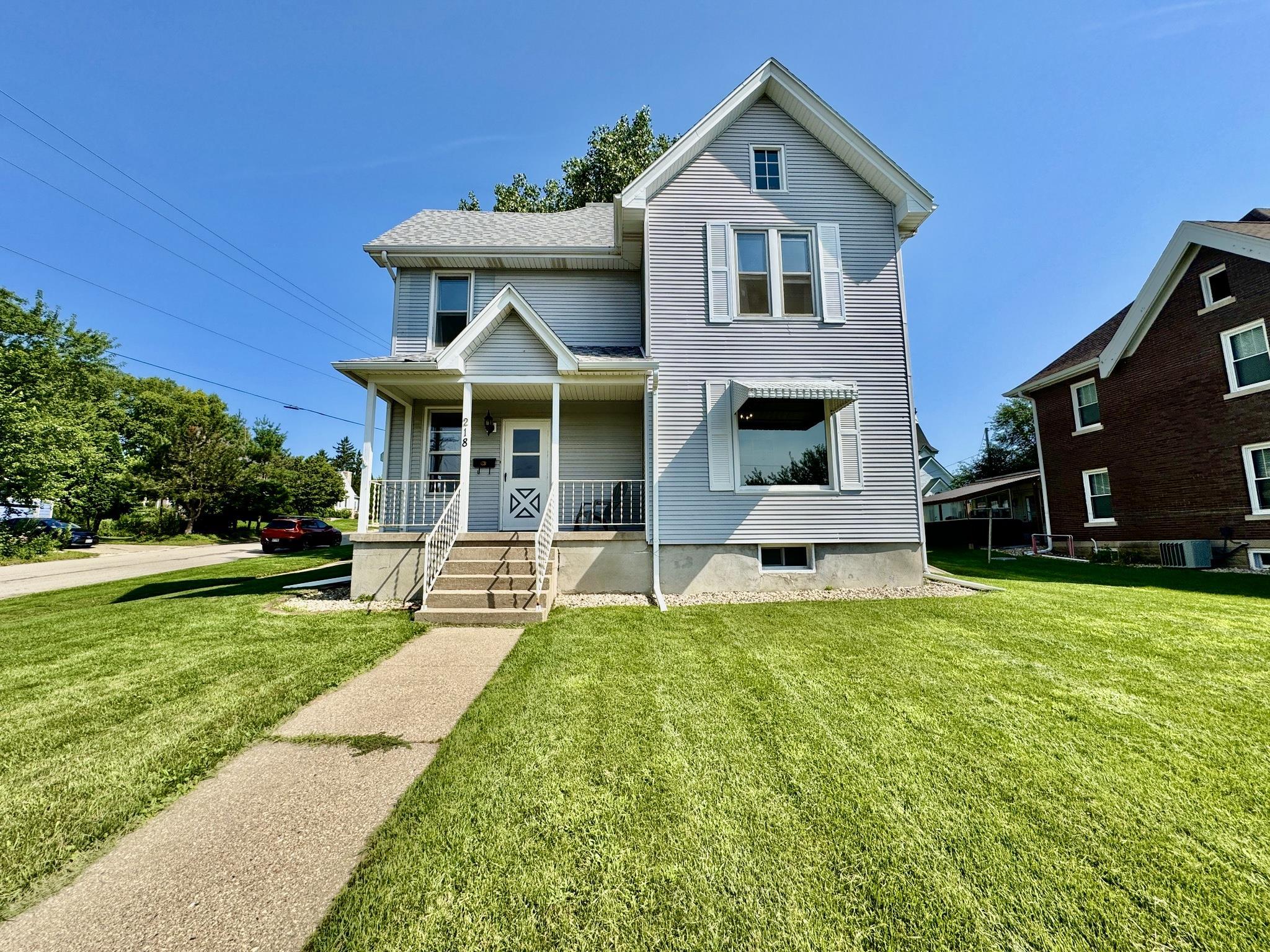 218 7th Avenue