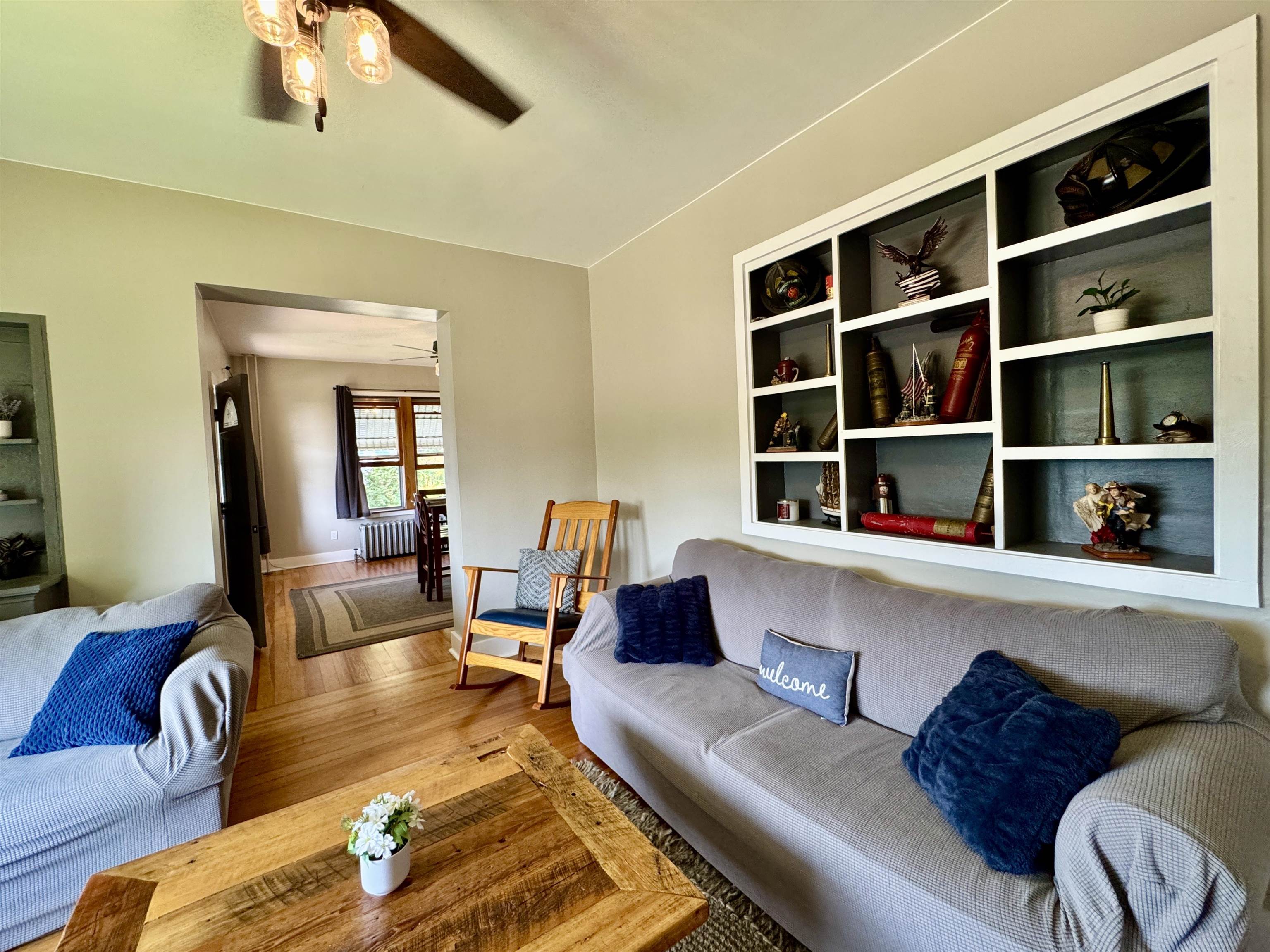 218 7th Avenue