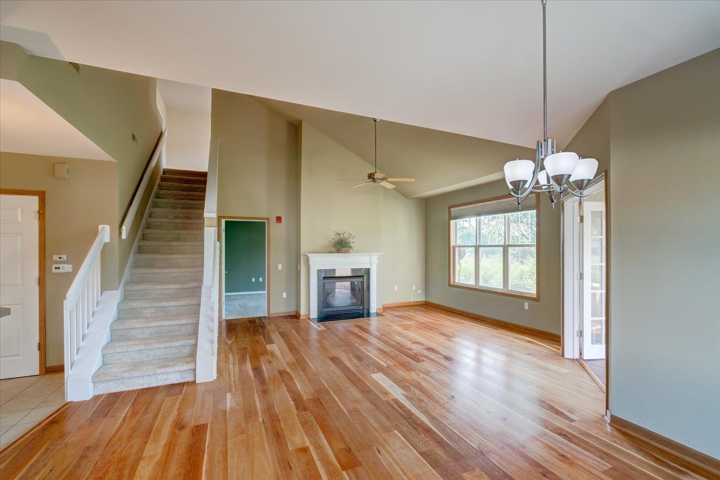 15 Corner Stone Way Unit: 16